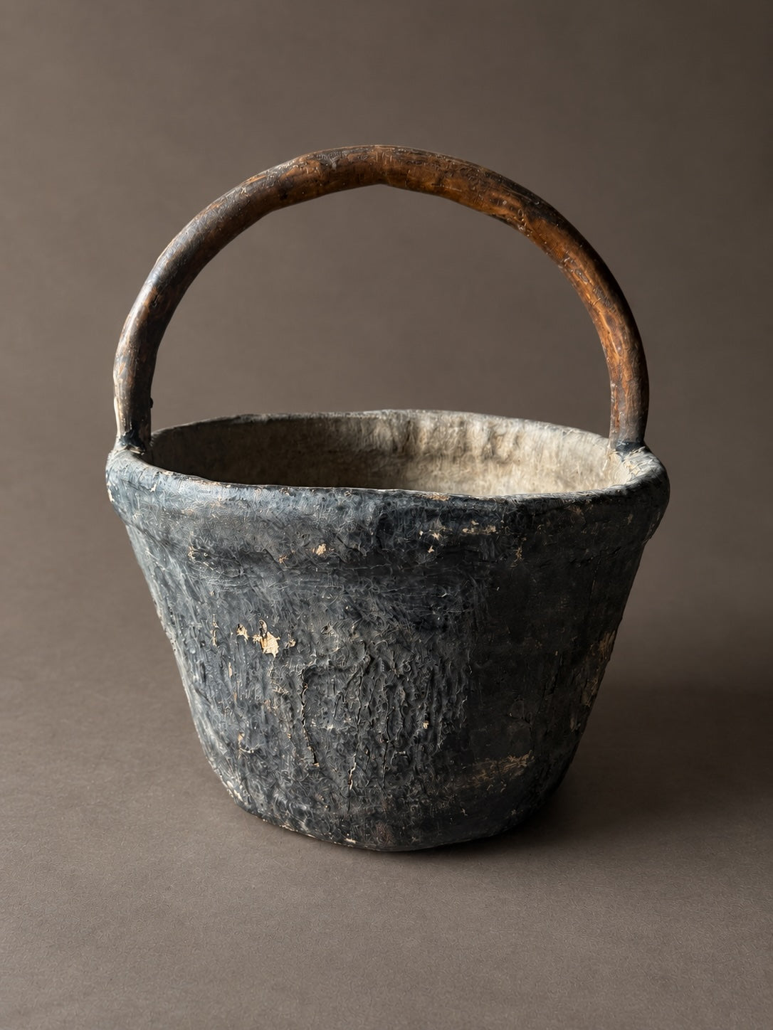 antique basket w/ handle No. 1