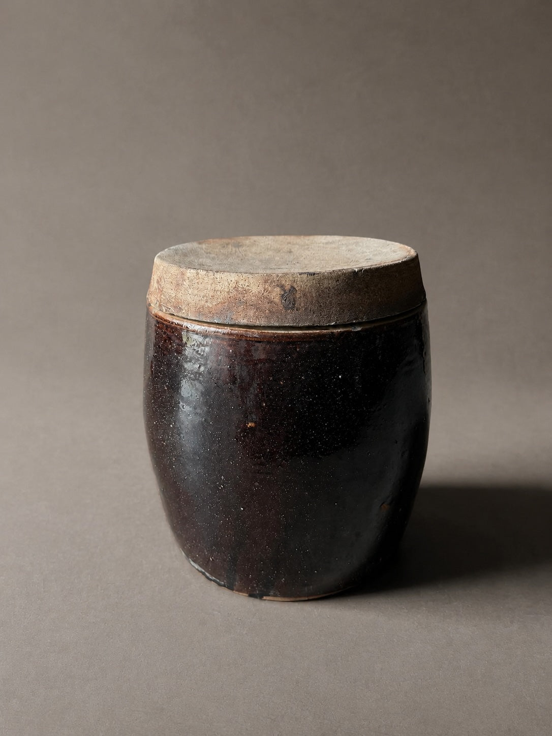 Antique Chinese apothecary jar w/ lid – No. 1