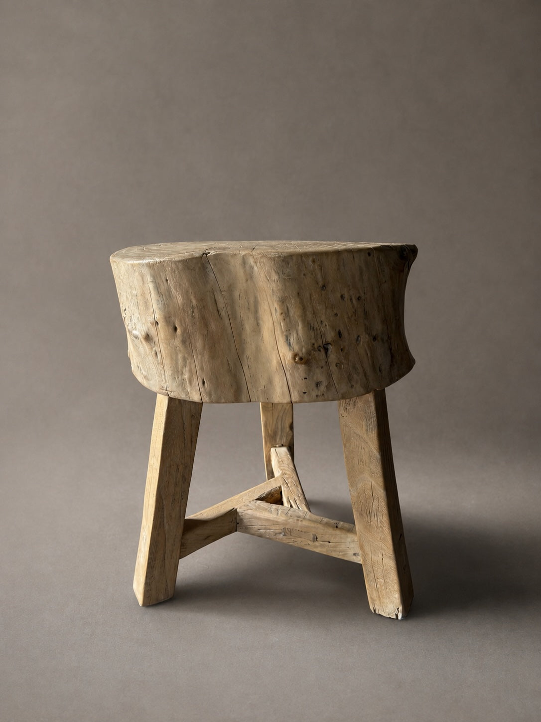 round block stool – No. 1