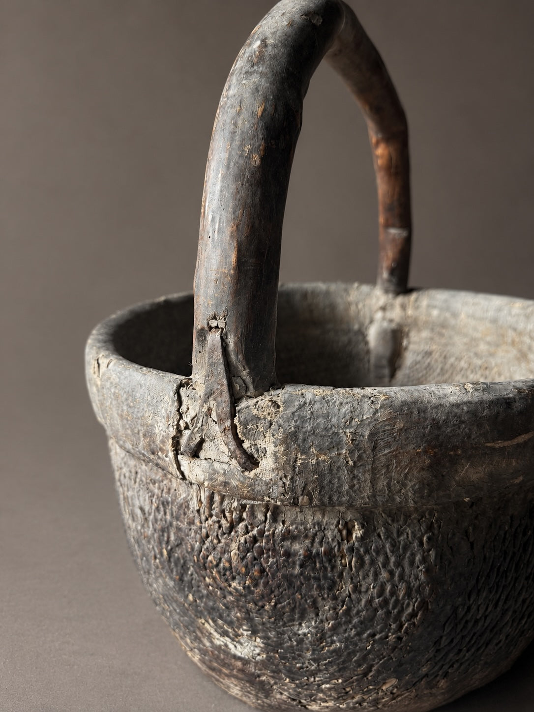 antique basket w/ handle No. 4