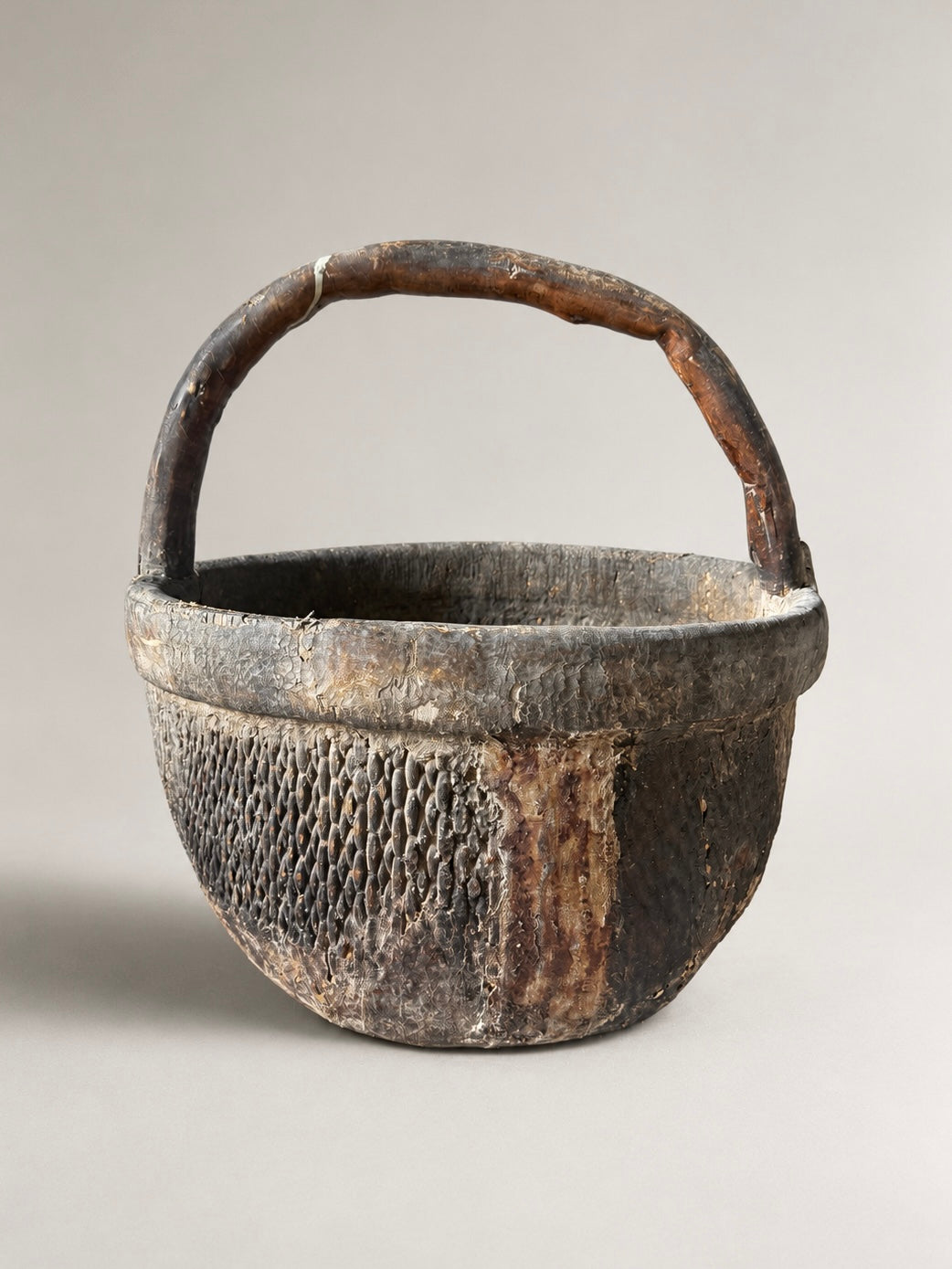 antique basket w/ handle No. 4