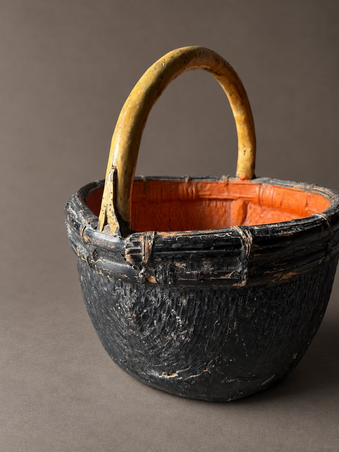 antique basket w/ handle No. 2