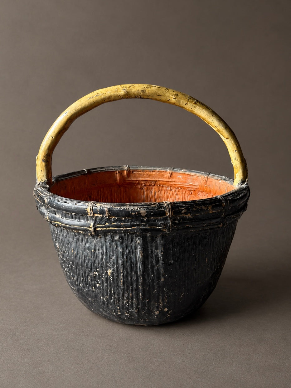 antique basket w/ handle No. 2