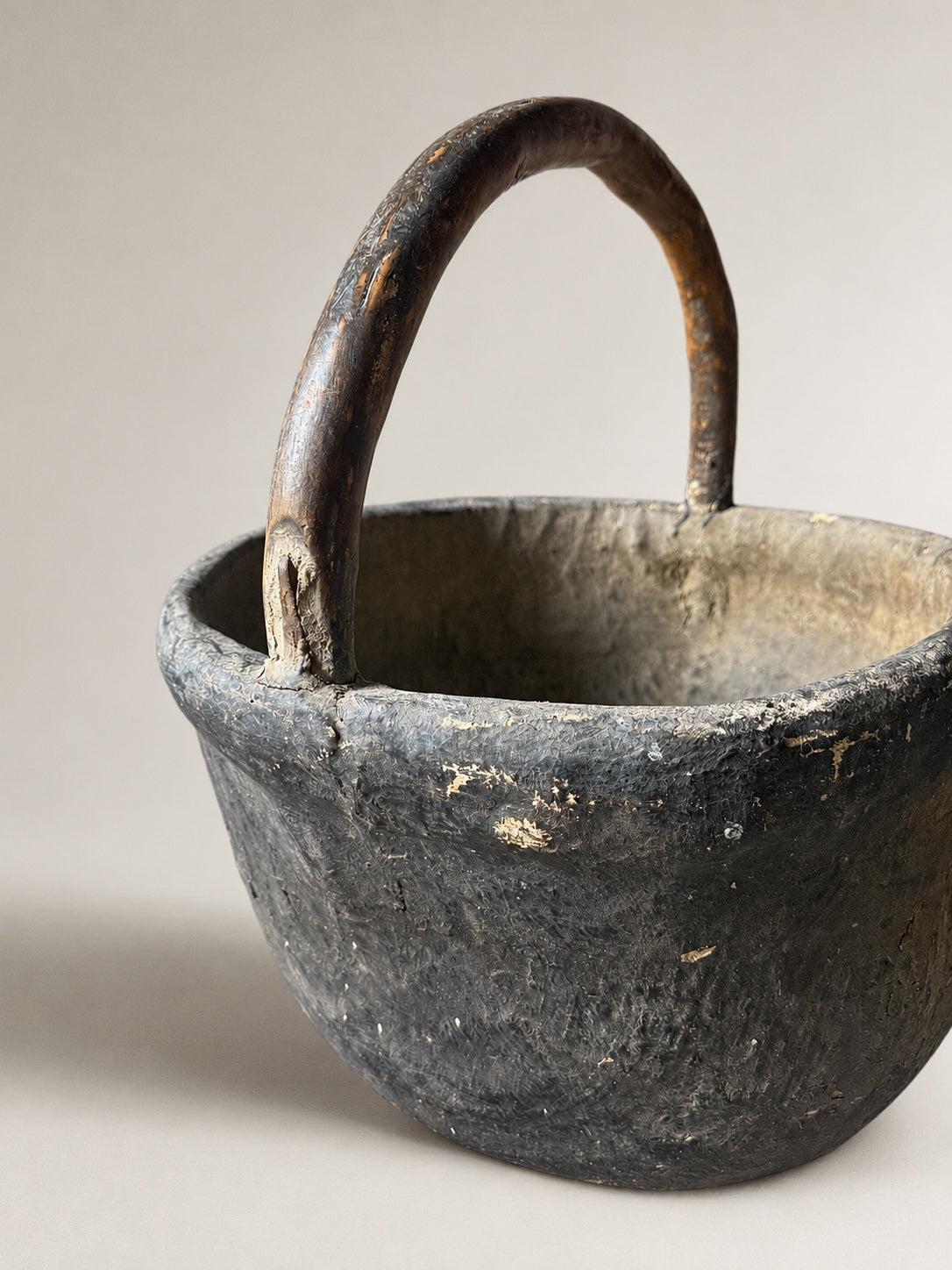 antique basket w/ handle No. 1