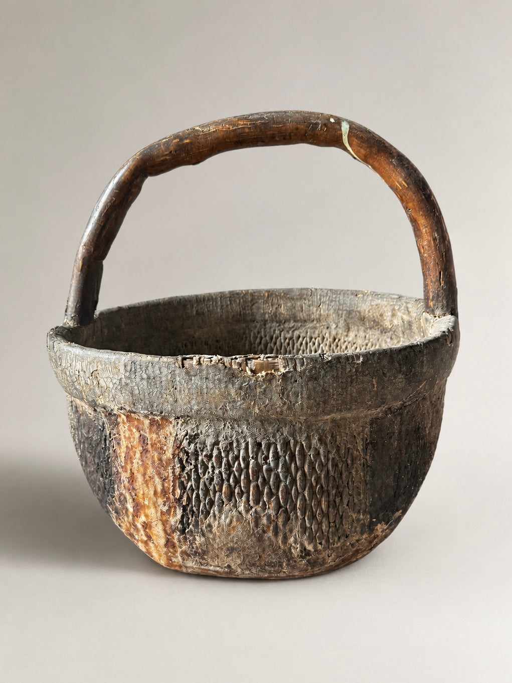 antique basket w/ handle No. 4