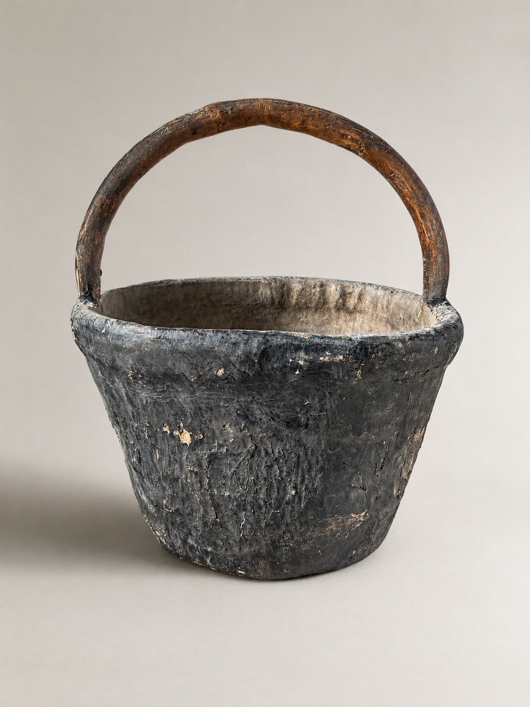 antique basket w/ handle No. 1