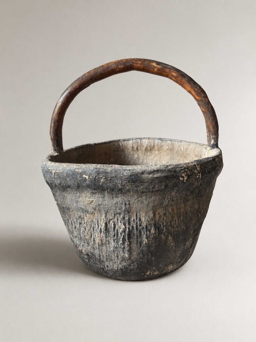 antique basket w/ handle No. 1