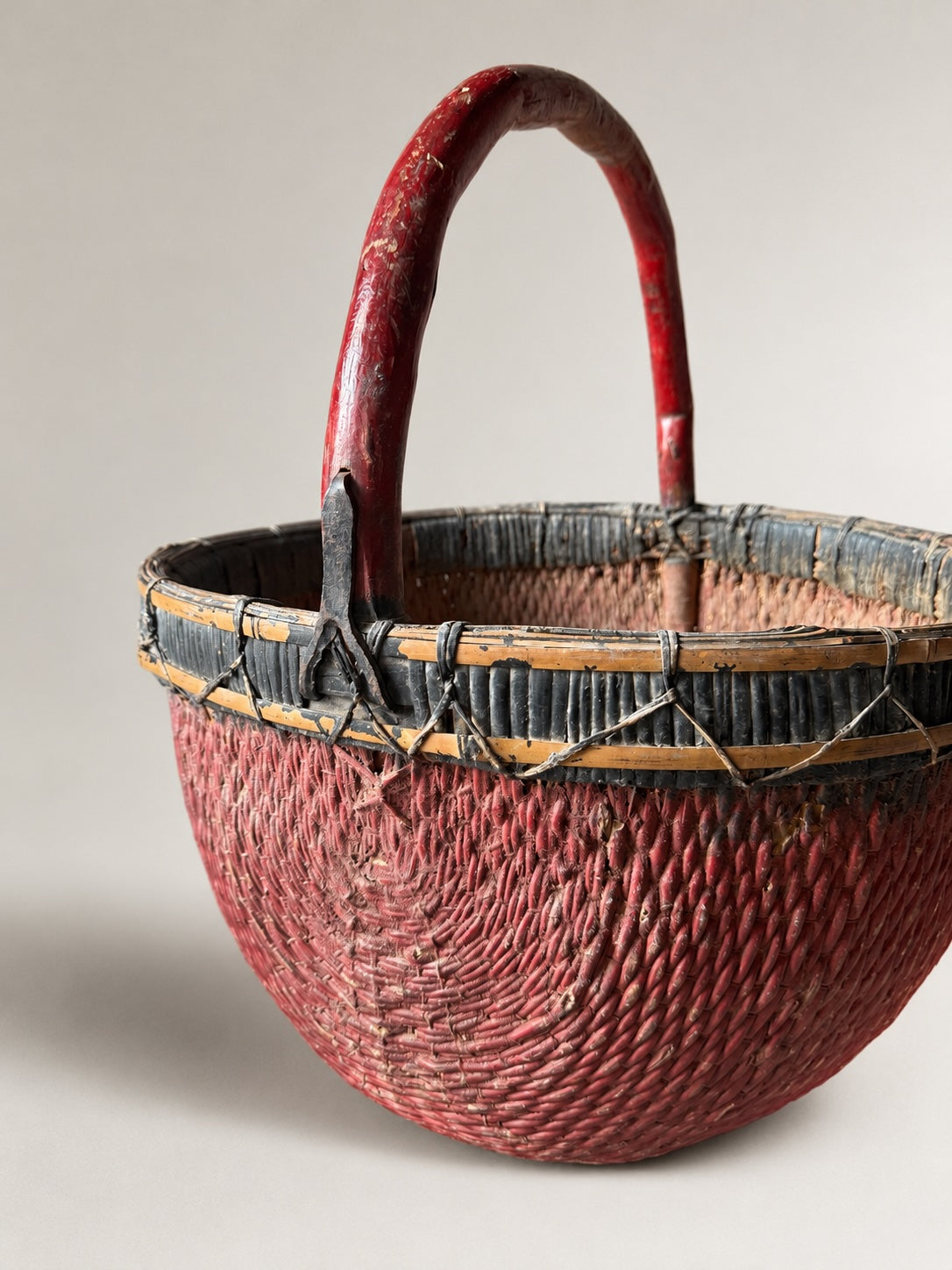 antique basket w/ handle No. 5