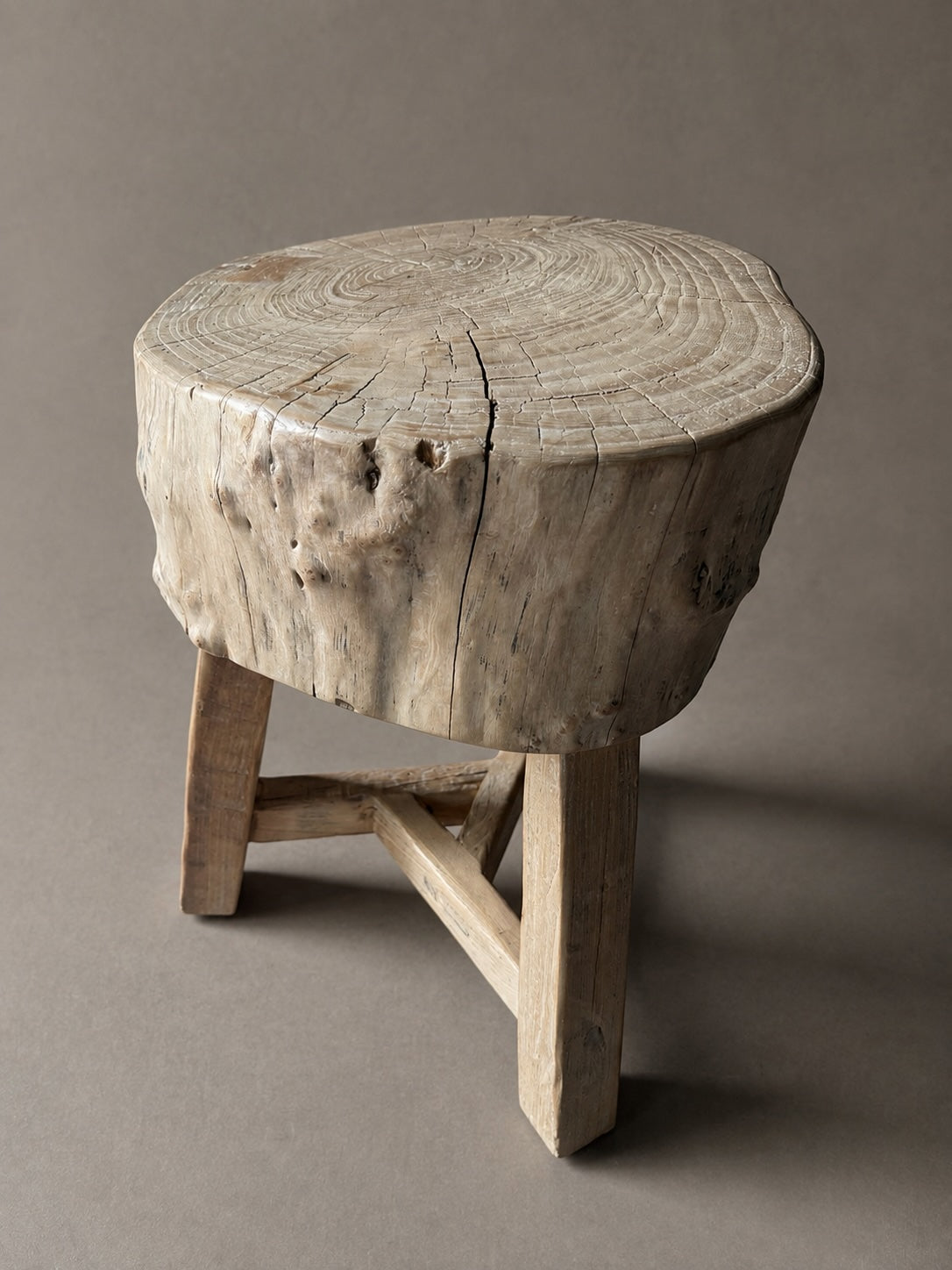 round block stool – No. 1
