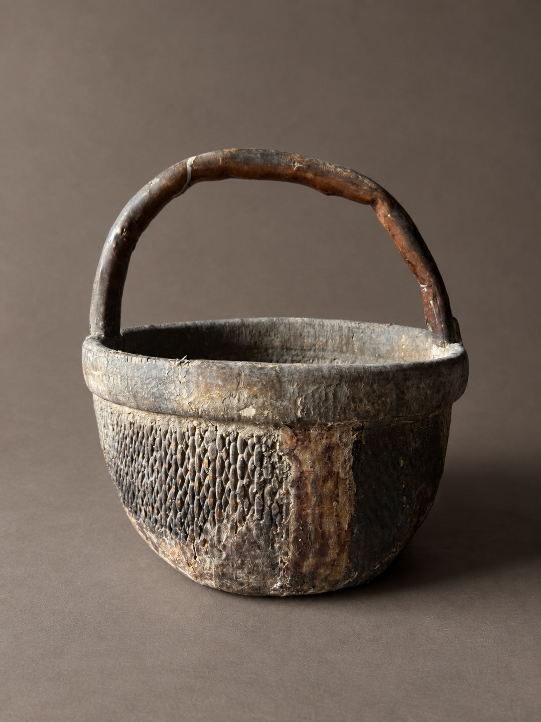antique basket w/ handle No. 4