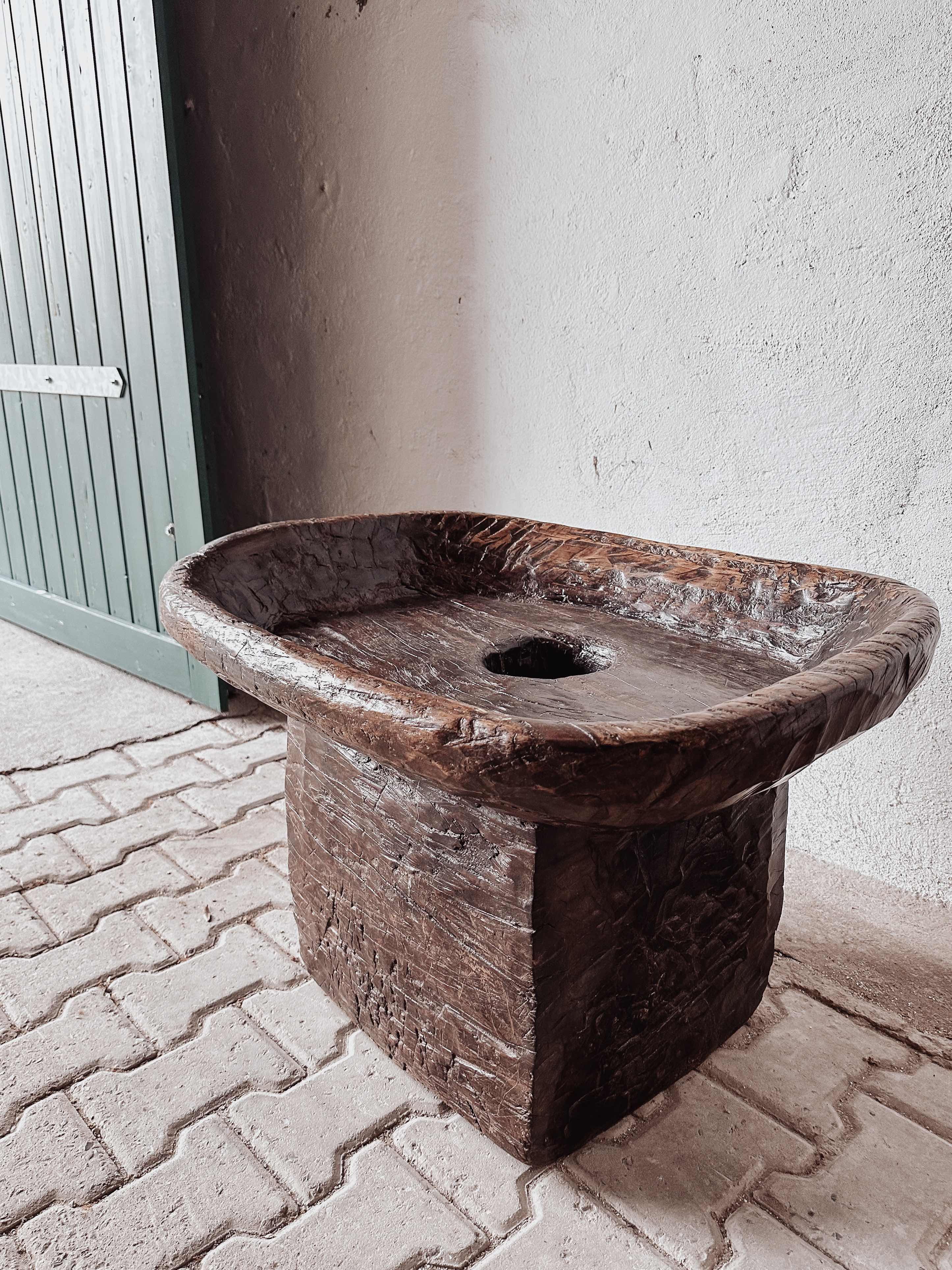 old Naga Grinder Table #1