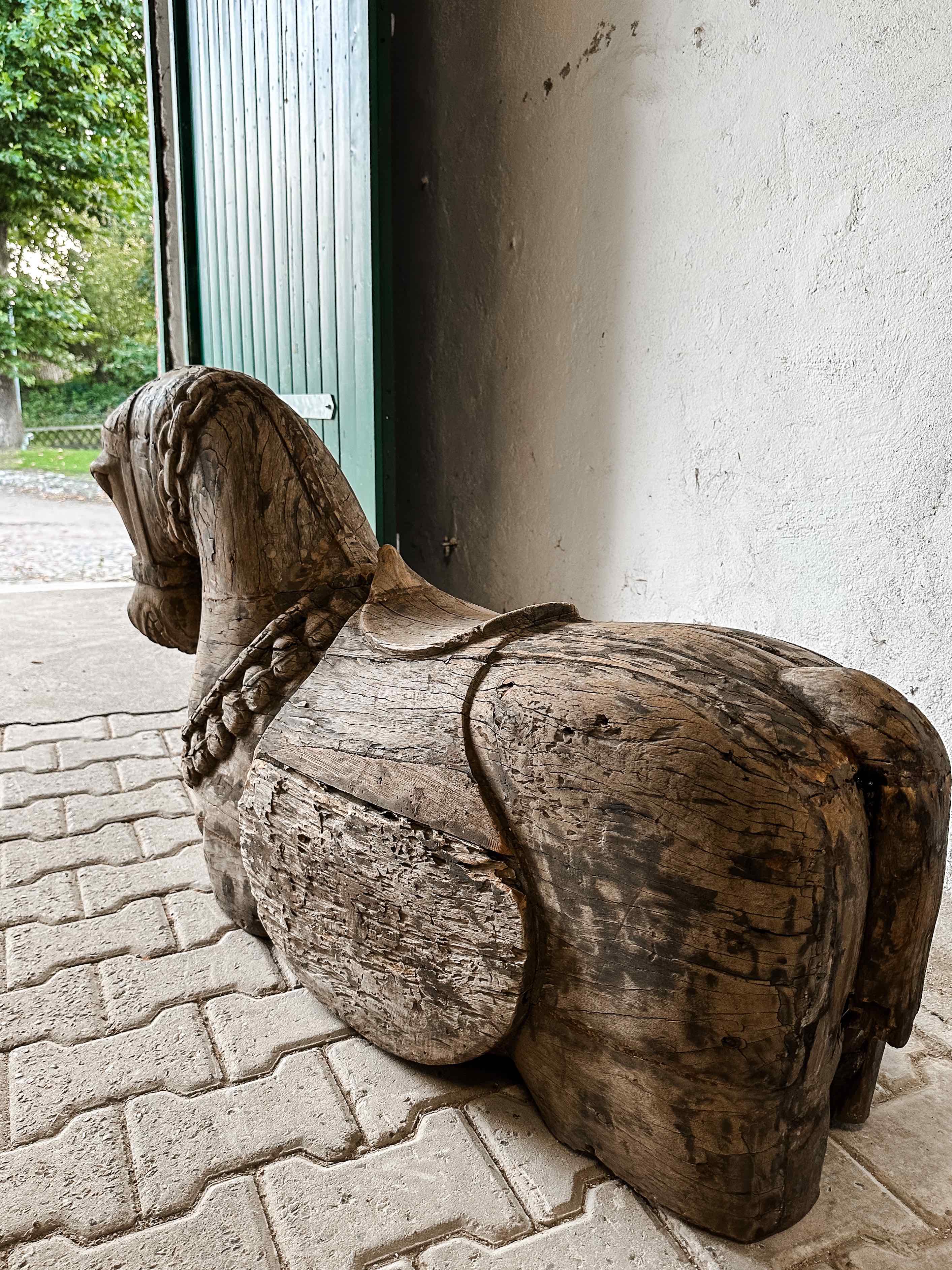 Altes Holzpferd XXL