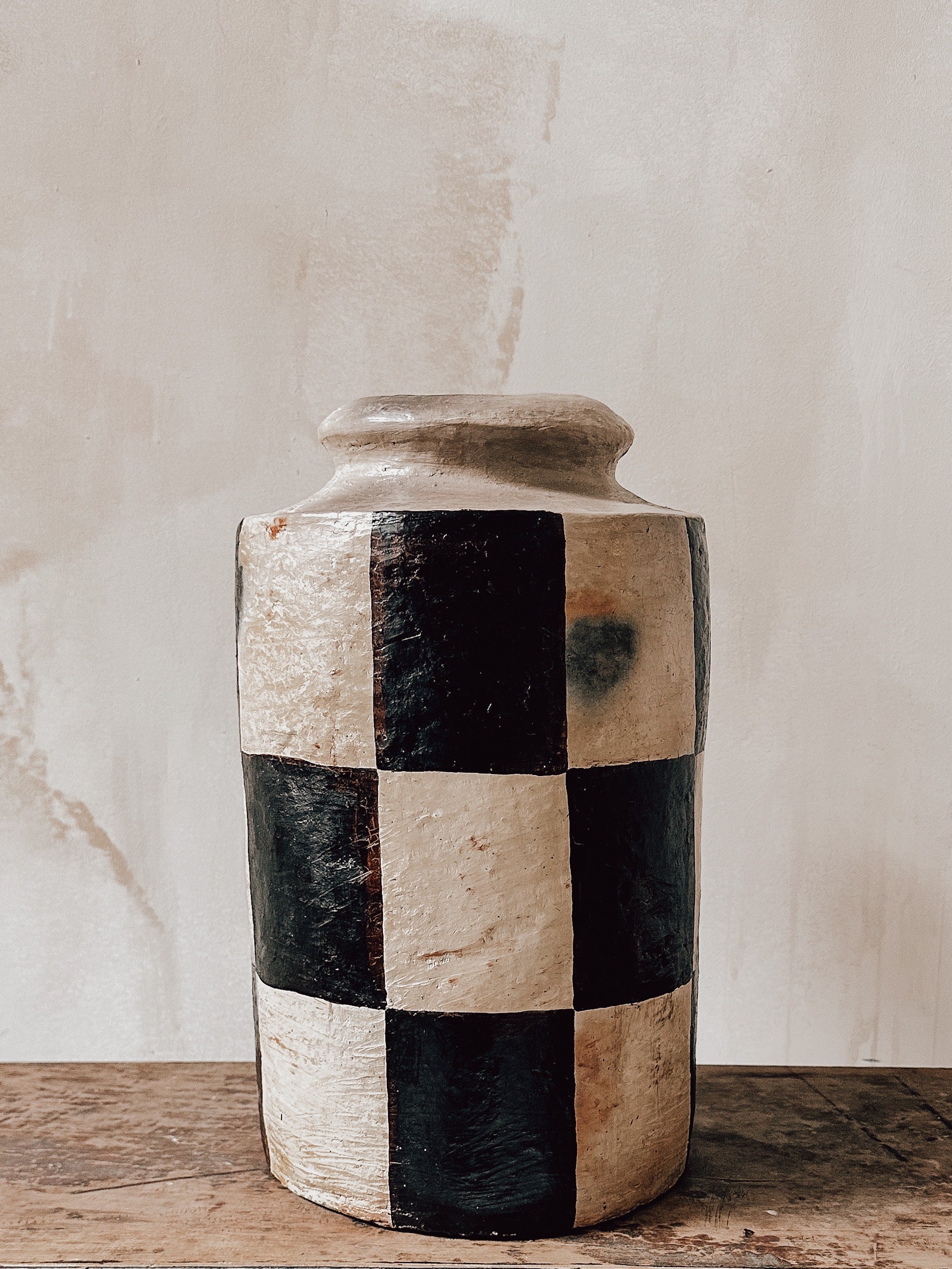 Poterie "checkered pot medium"