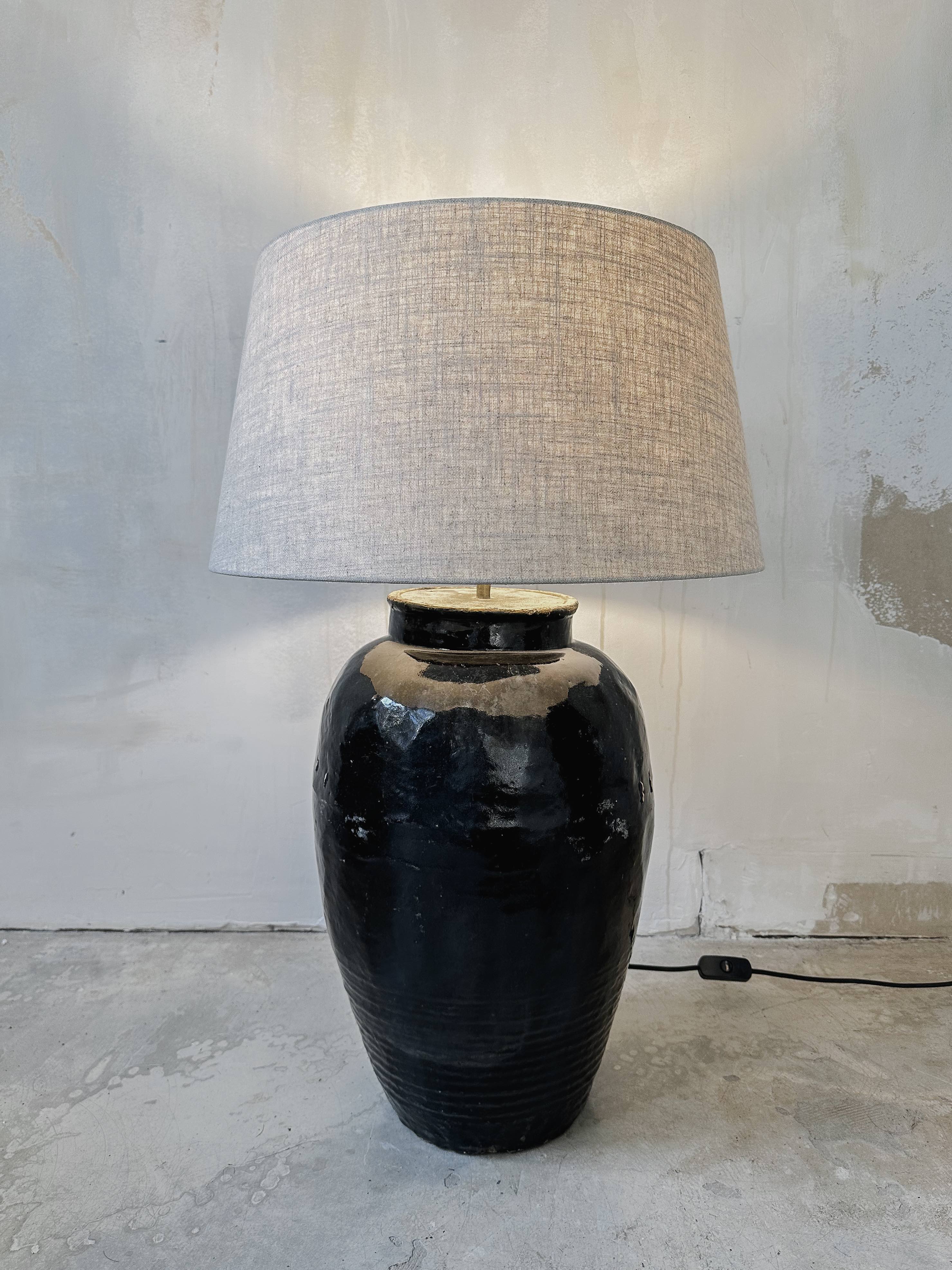 Lampe antike Urnenvase & Leinen