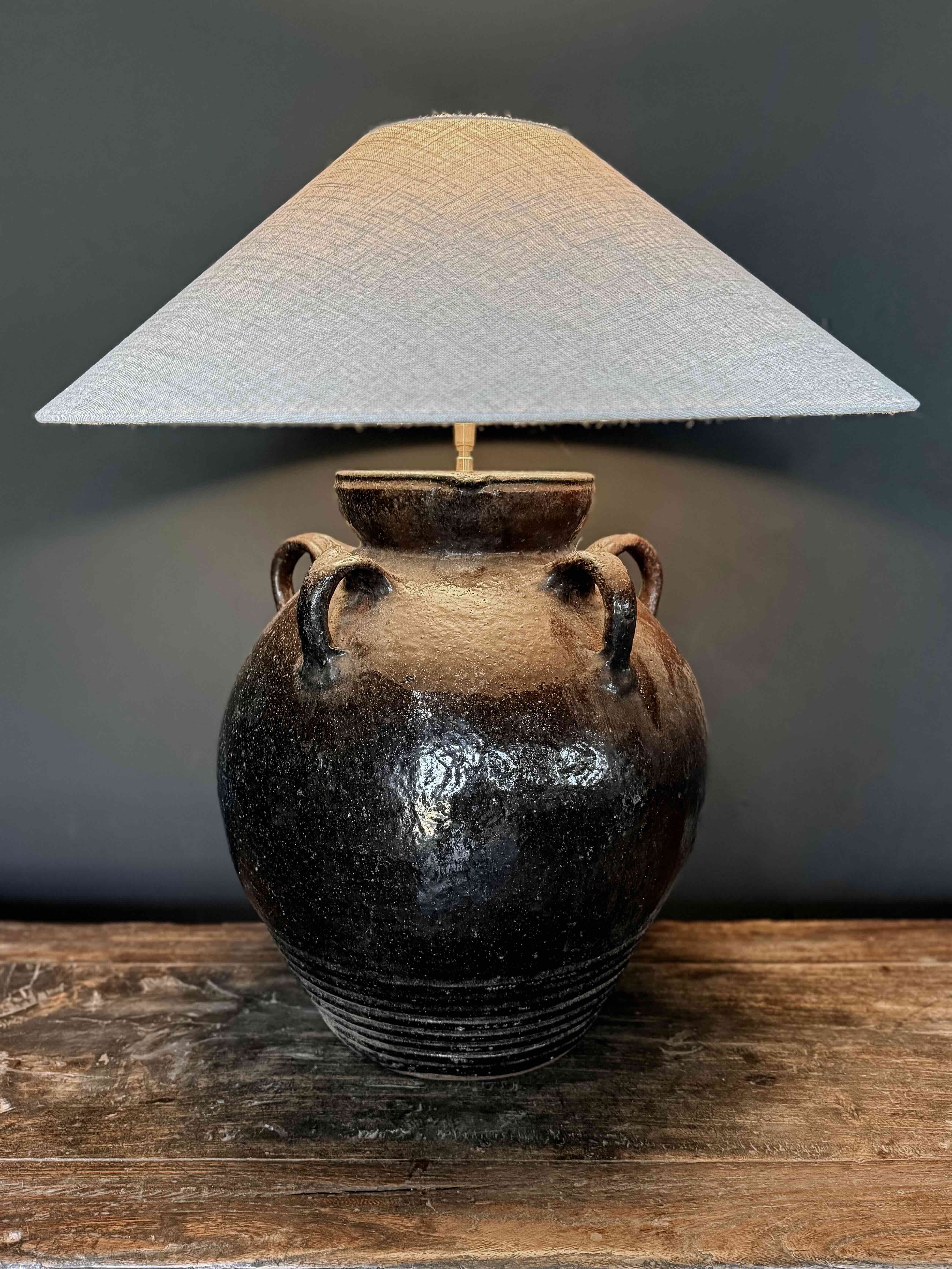 antique vessel lamp – China black glazed