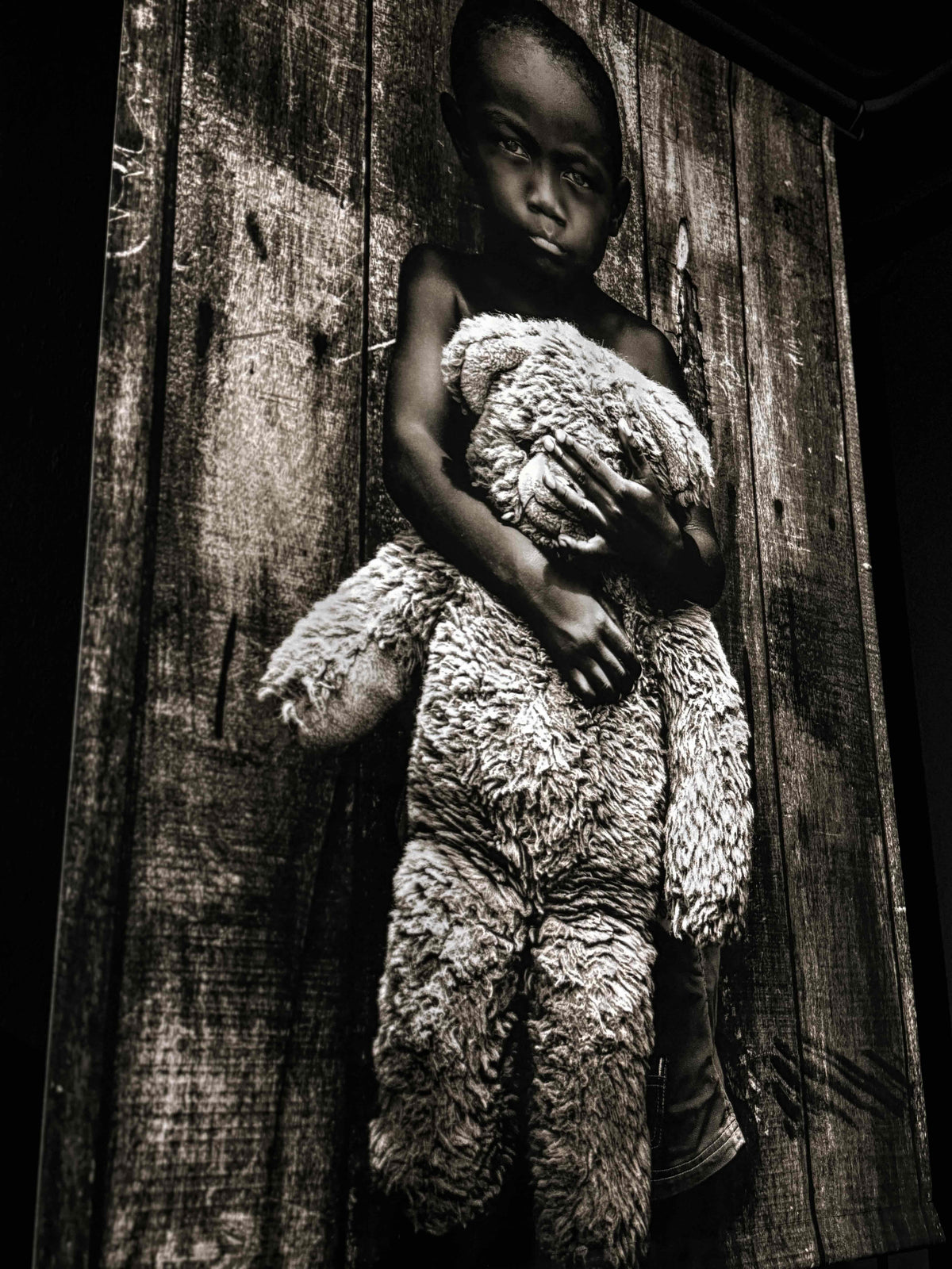 Serge Anton Canvas "little boy with teddy"