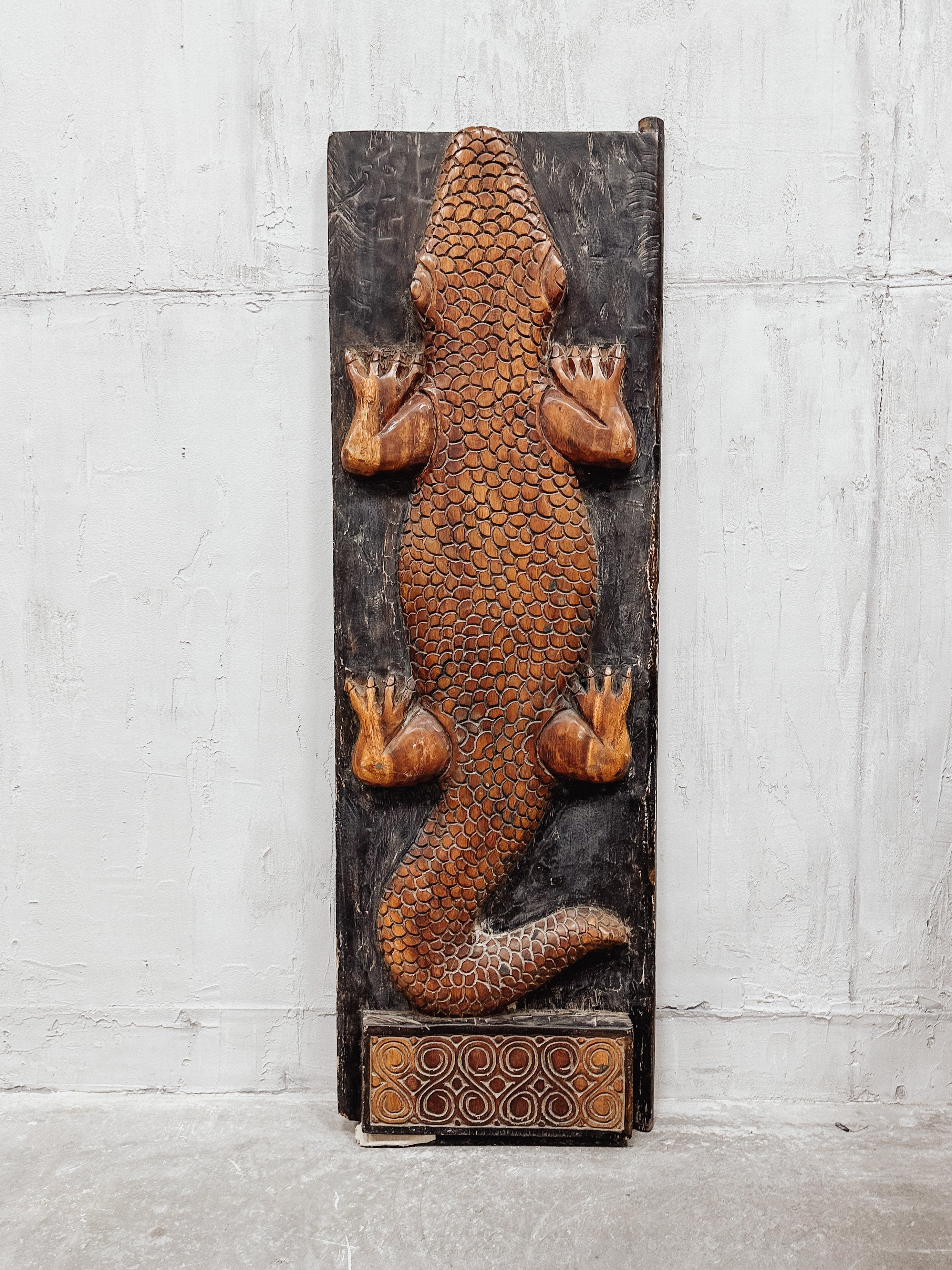 The old croco panel