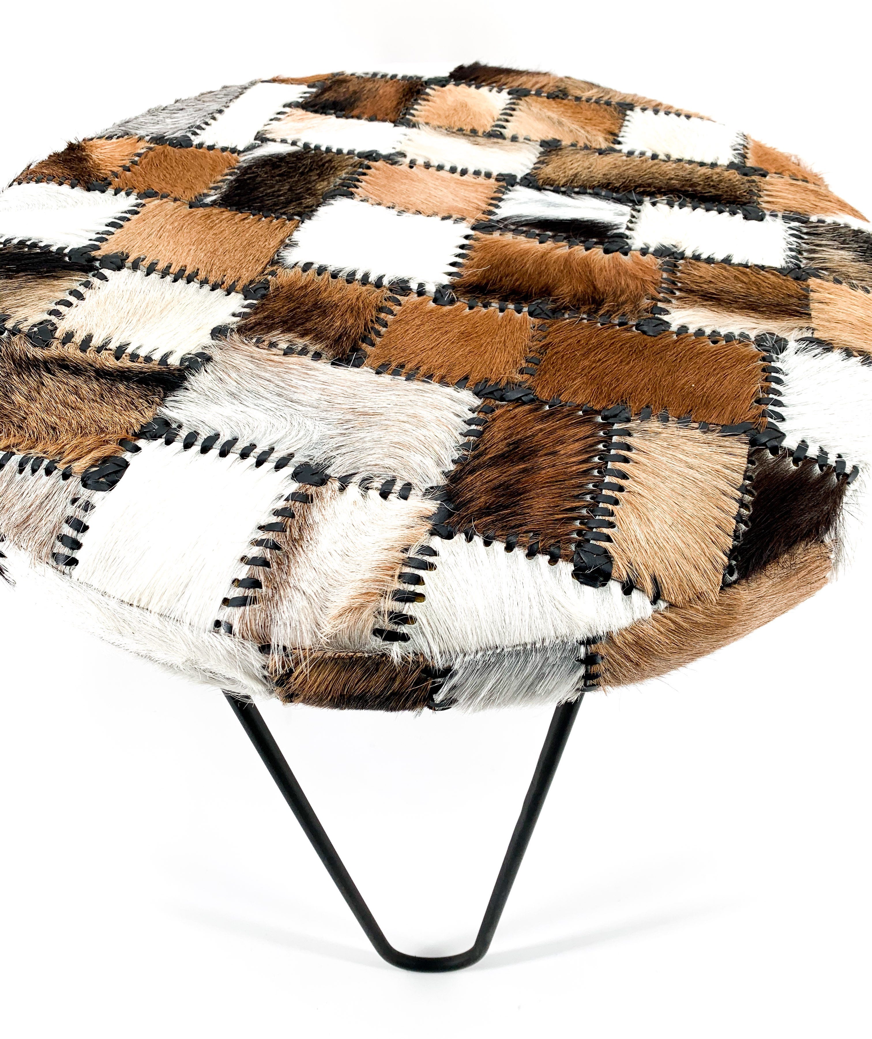 Hocker Ziegenleder - Mo's Interior Art
