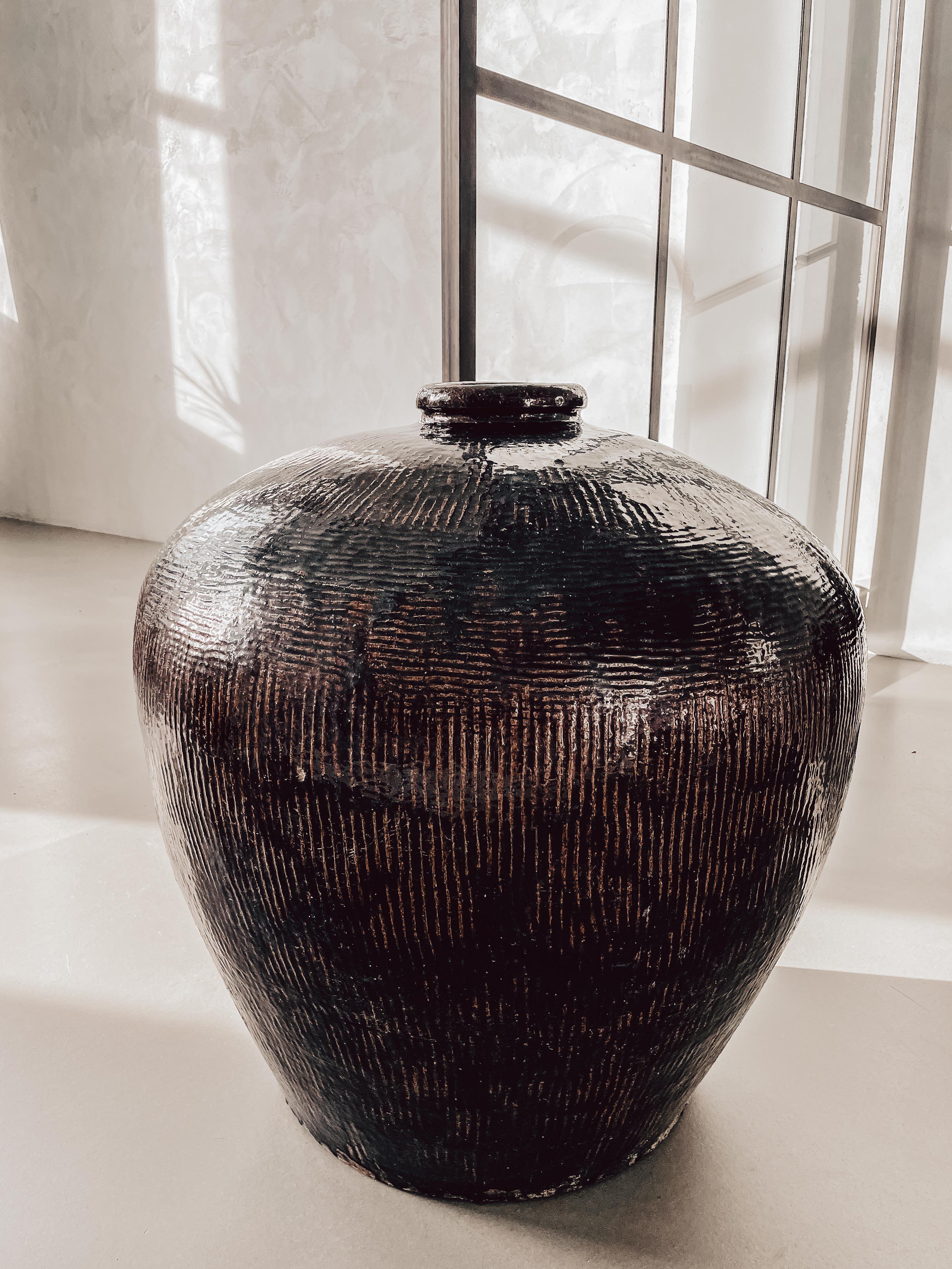 antique Chinese rice wine jar XXL - Main Image