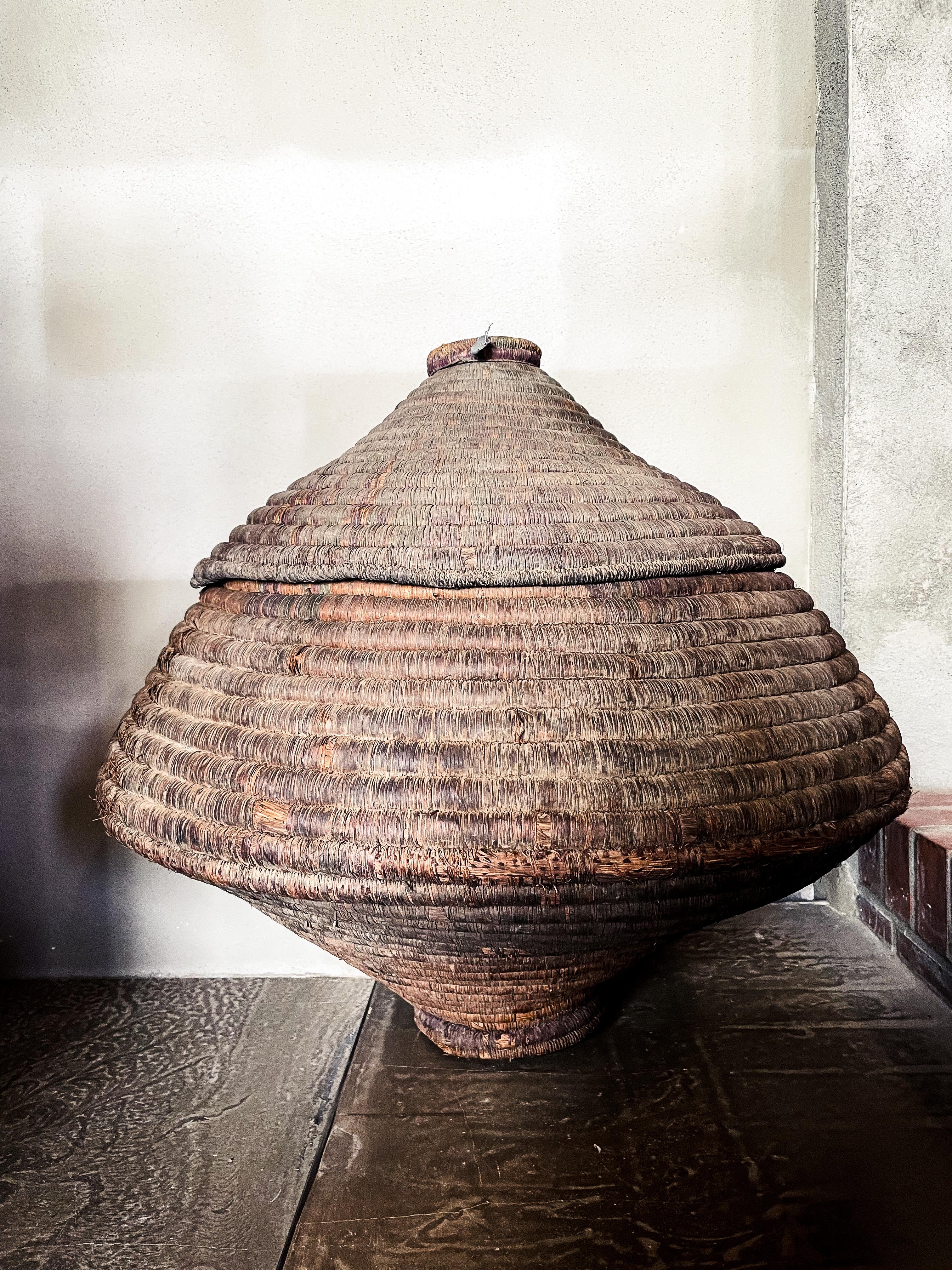Vintage Nepalese Rattan Korb