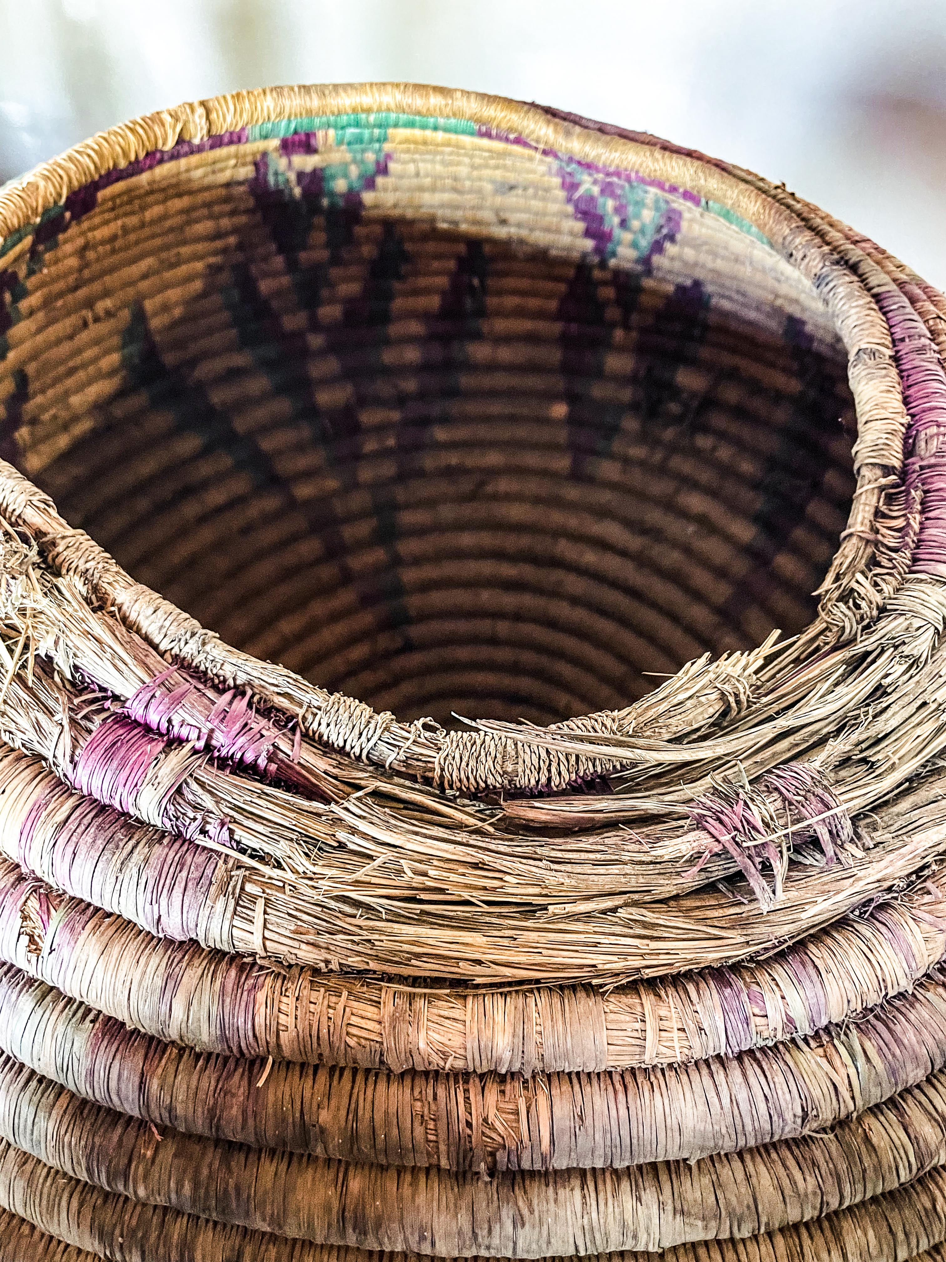 Vintage Nepalese Rattan Korb