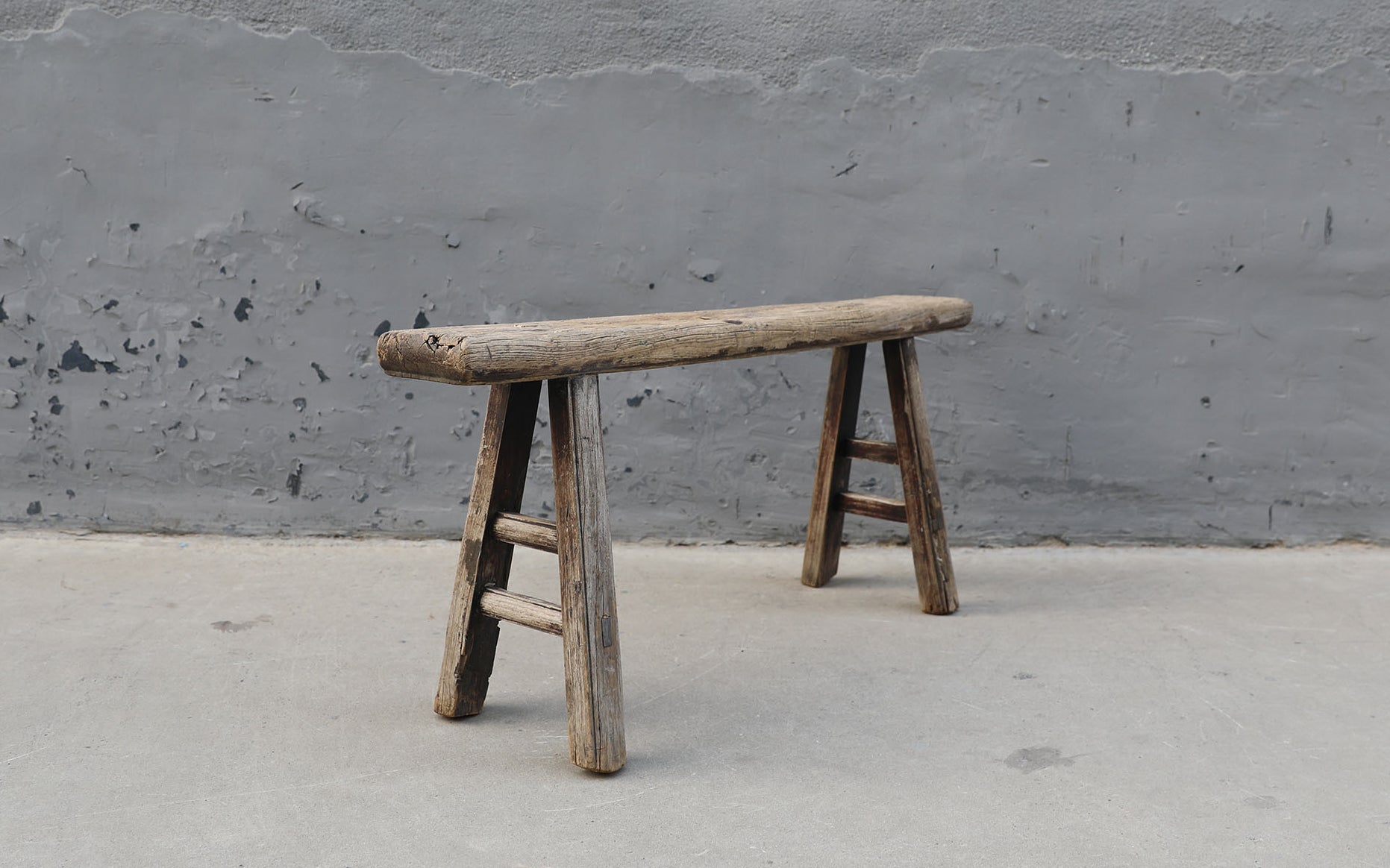 The skinny elm bench