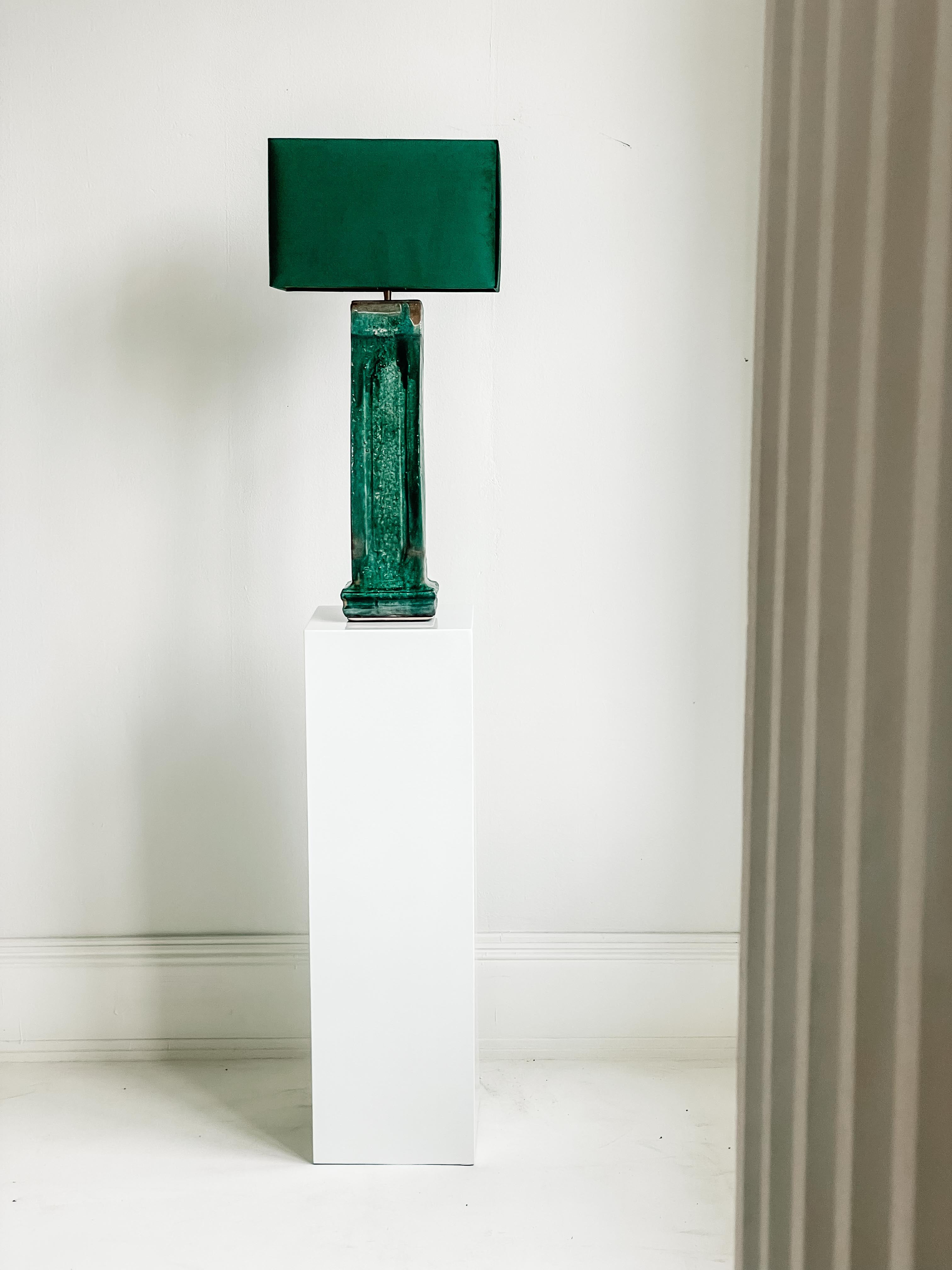 Antique Chinese table lamp