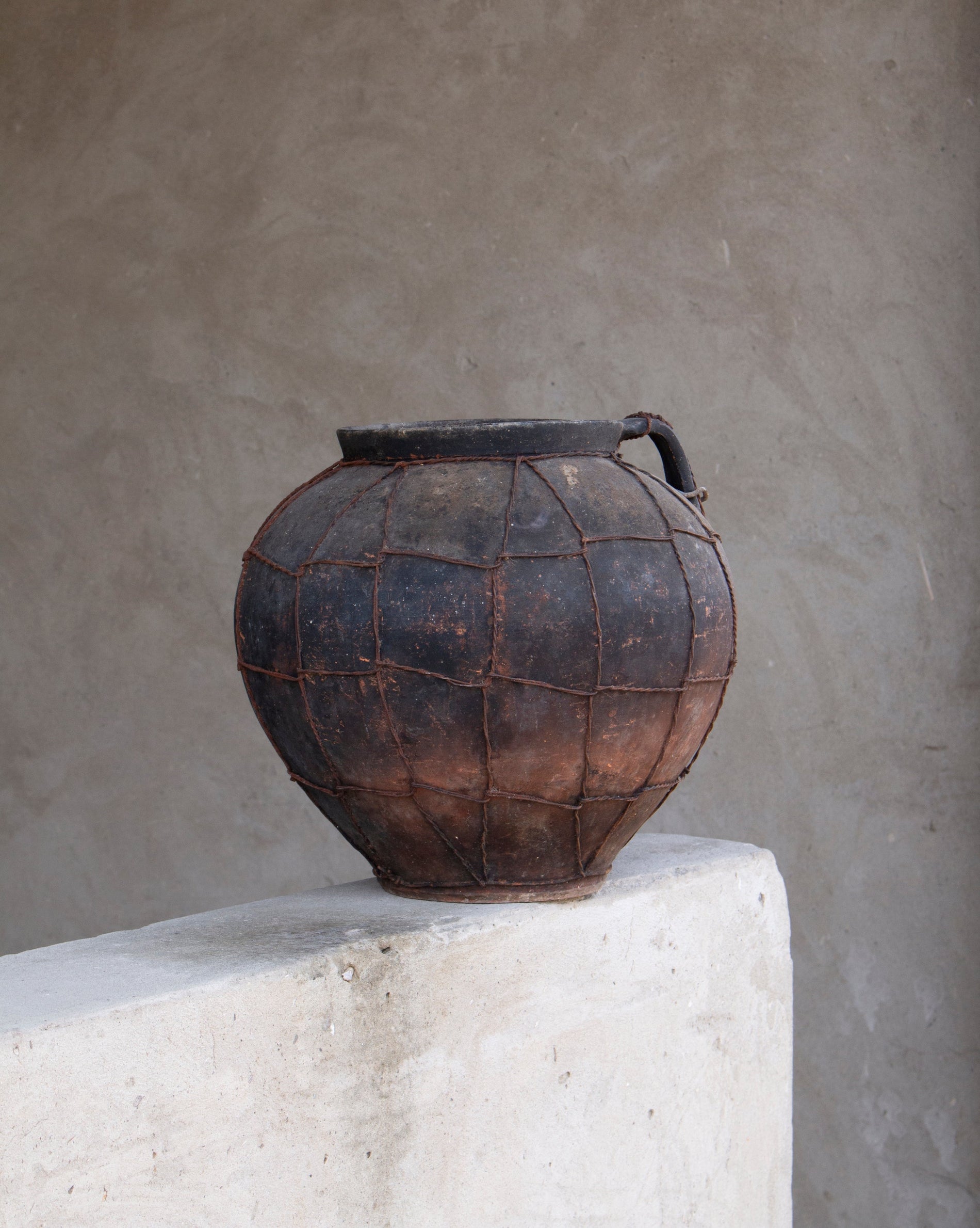 Clay and culture: the enduring beauty of antique Ukrainian pottery