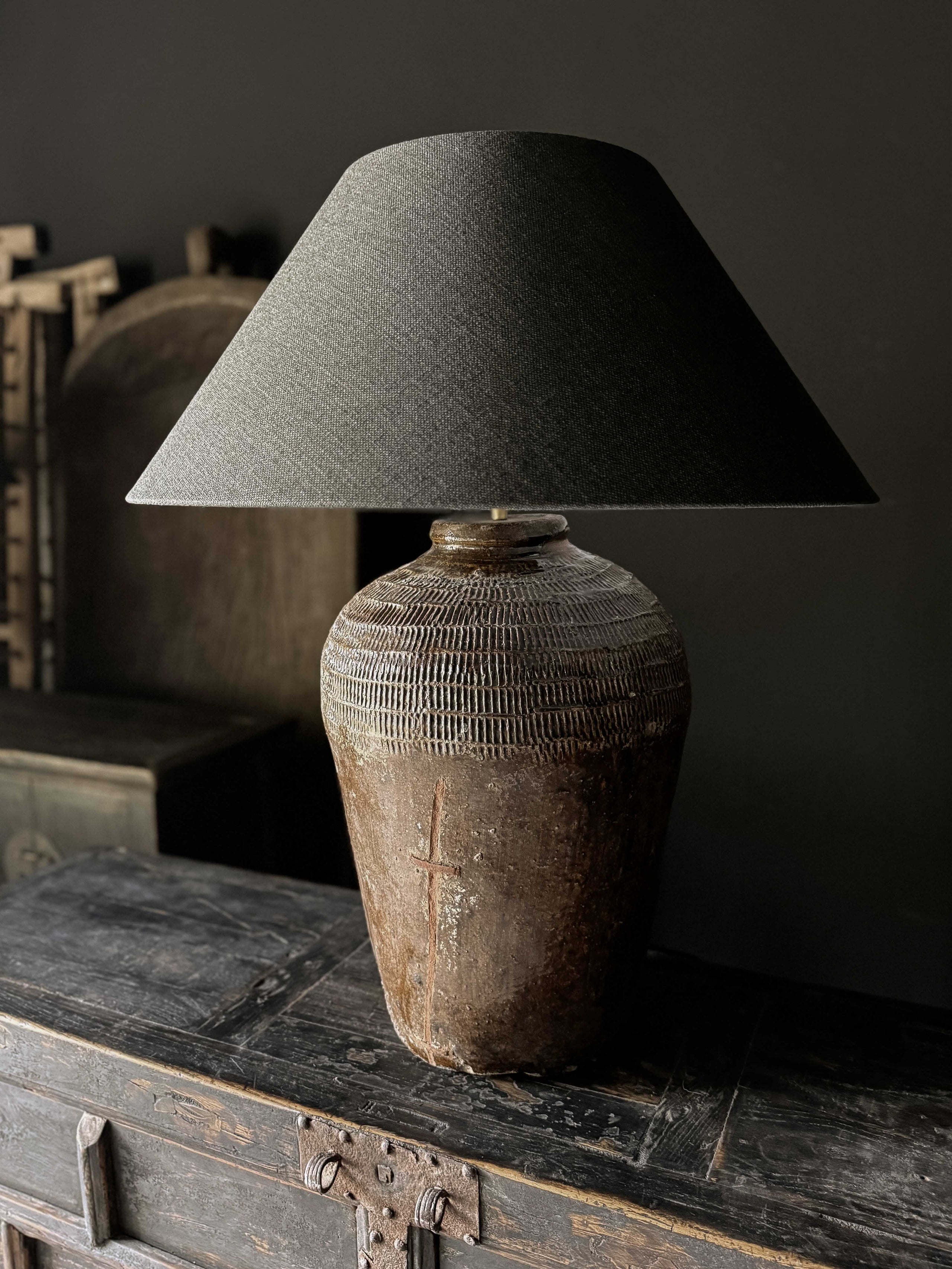 lamps antique pottery