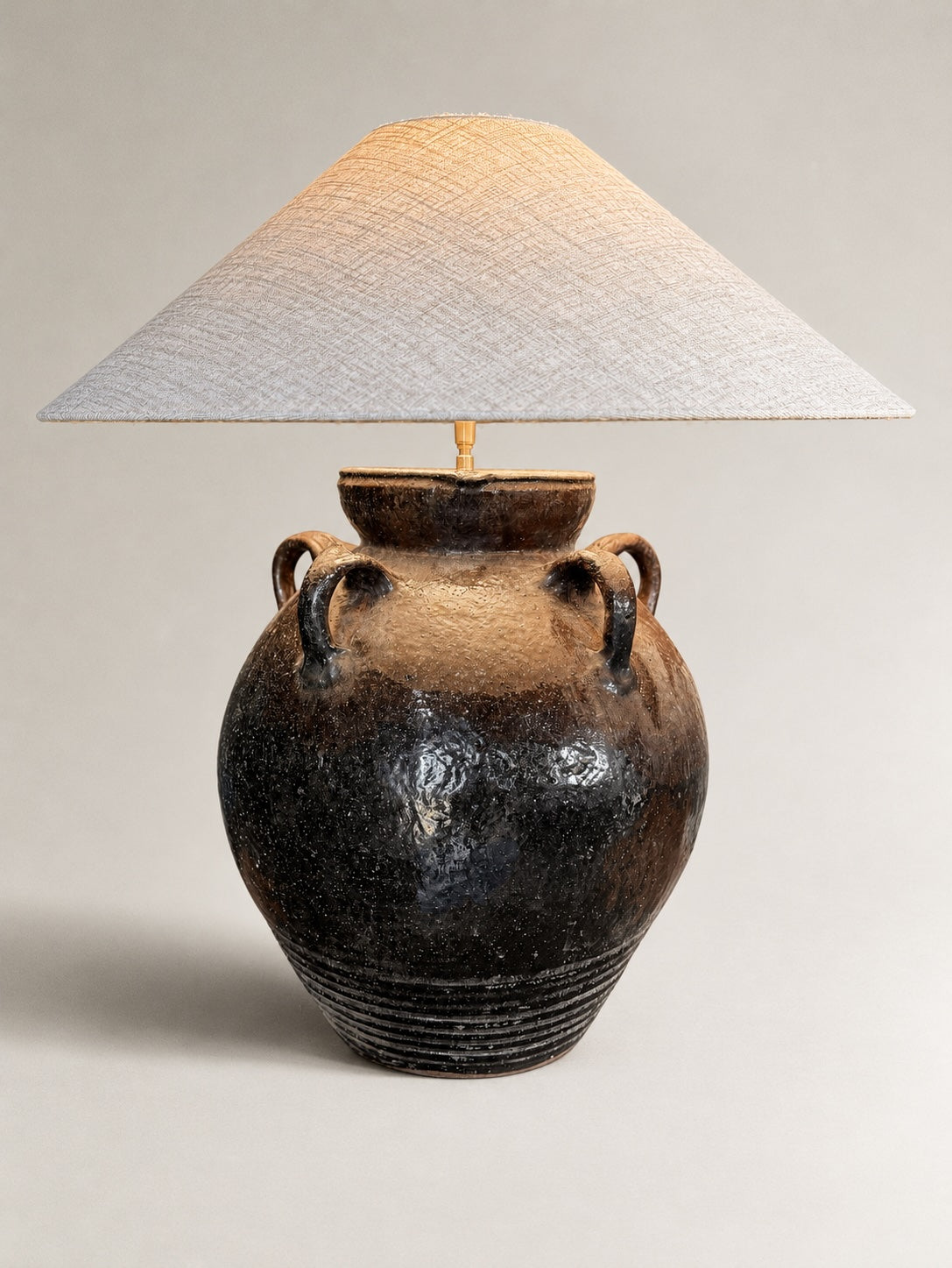 antique vessel lamp – China black glazed