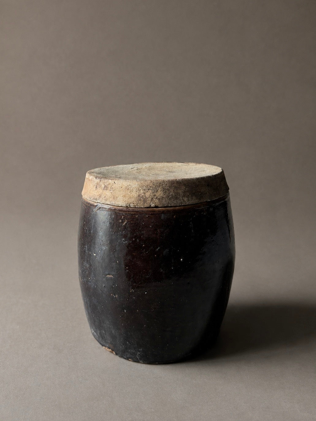 Antique Chinese apothecary jar w/ lid – No. 1