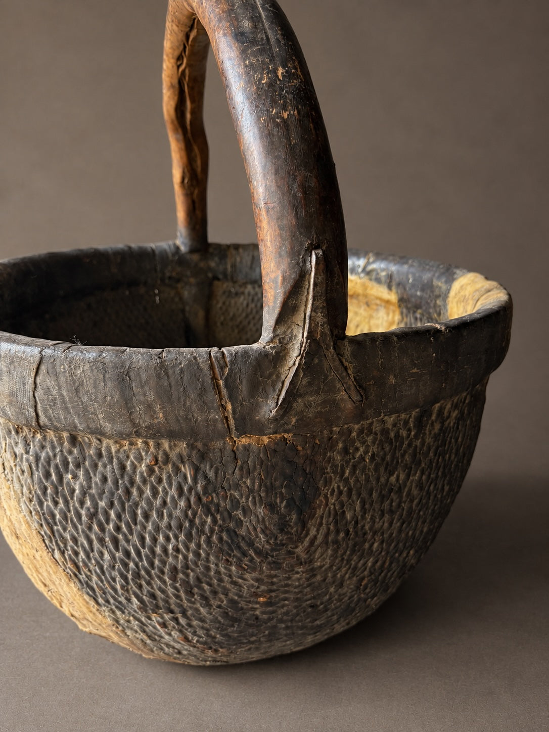 antique basket w/ handle No. 6