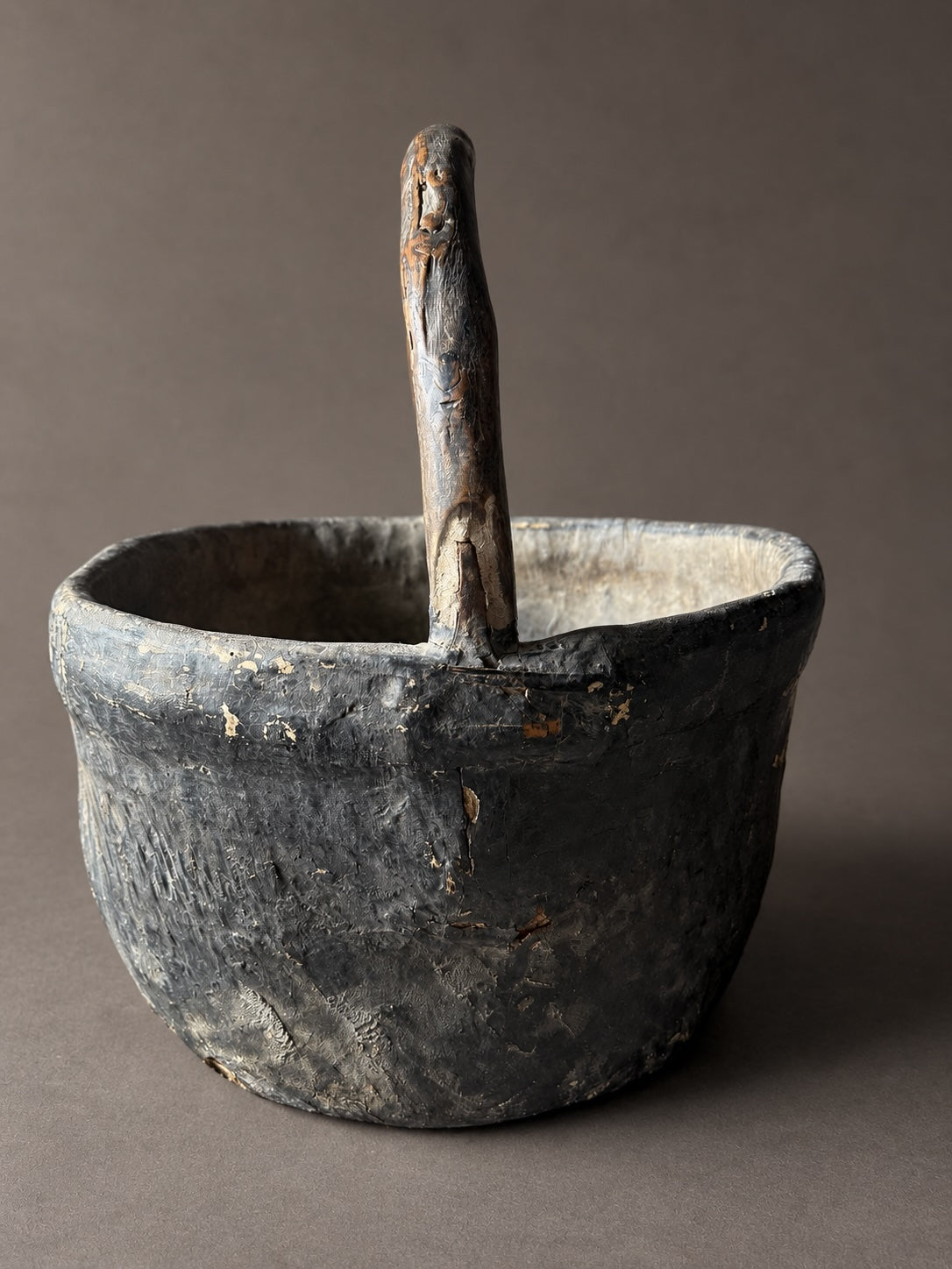 antique basket w/ handle No. 1
