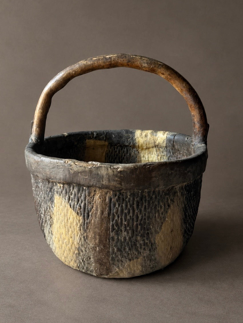 antique basket w/ handle No. 6