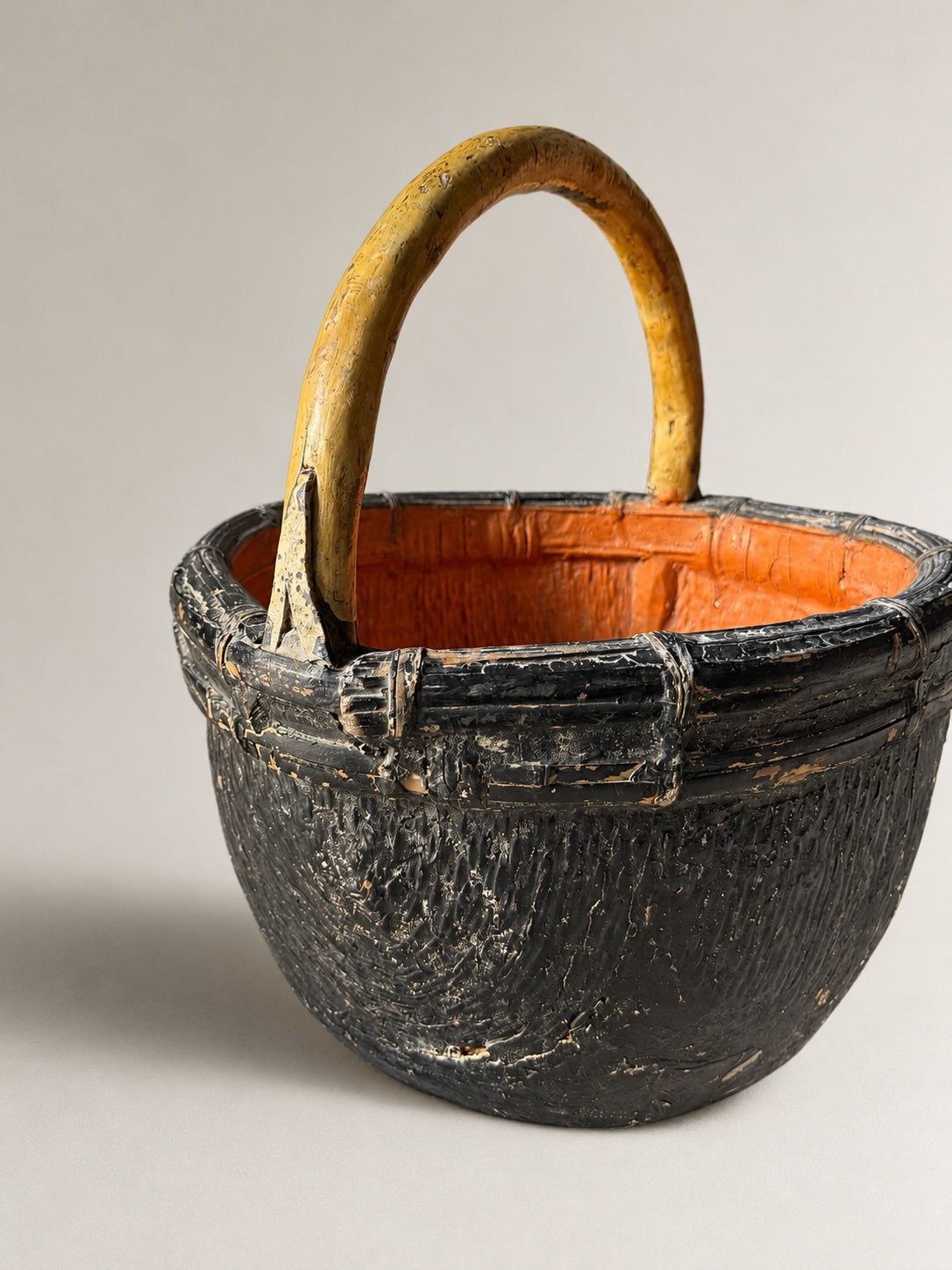 antique basket w/ handle No. 2
