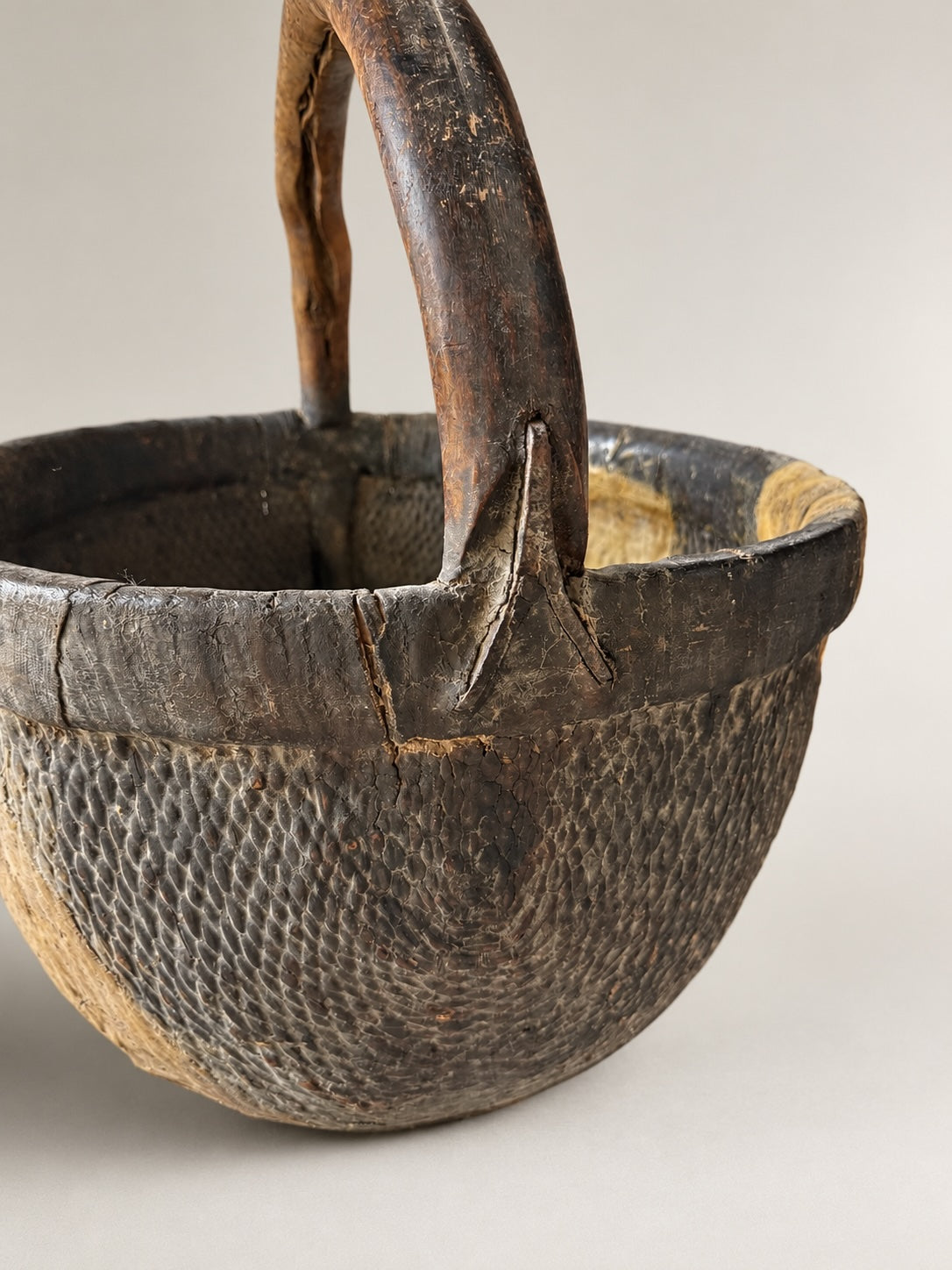 antique basket w/ handle No. 6