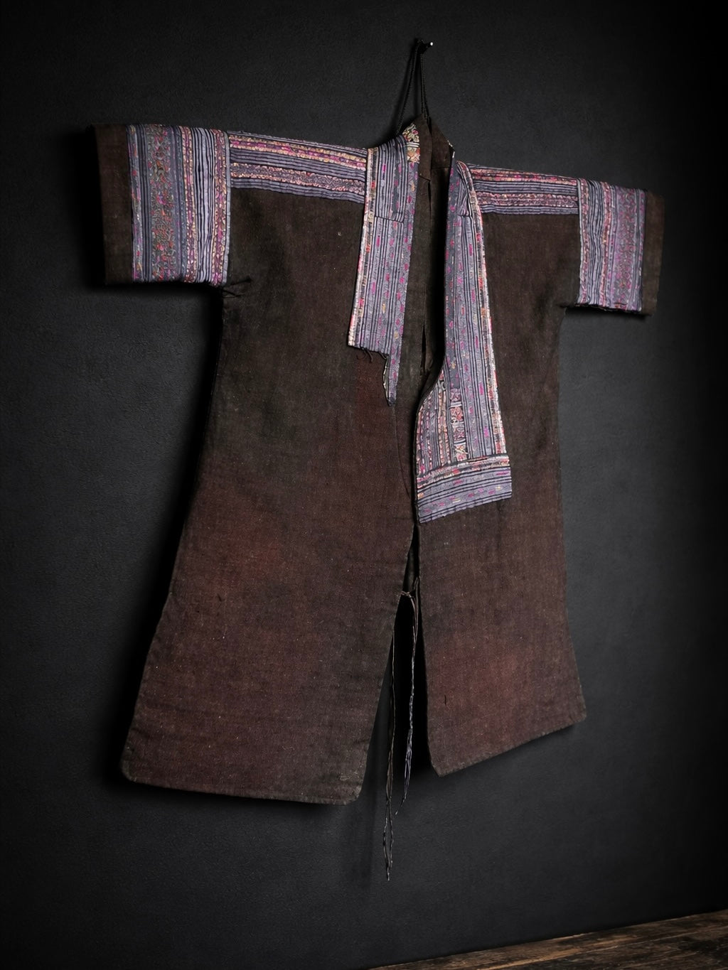 20c Miao Kimono