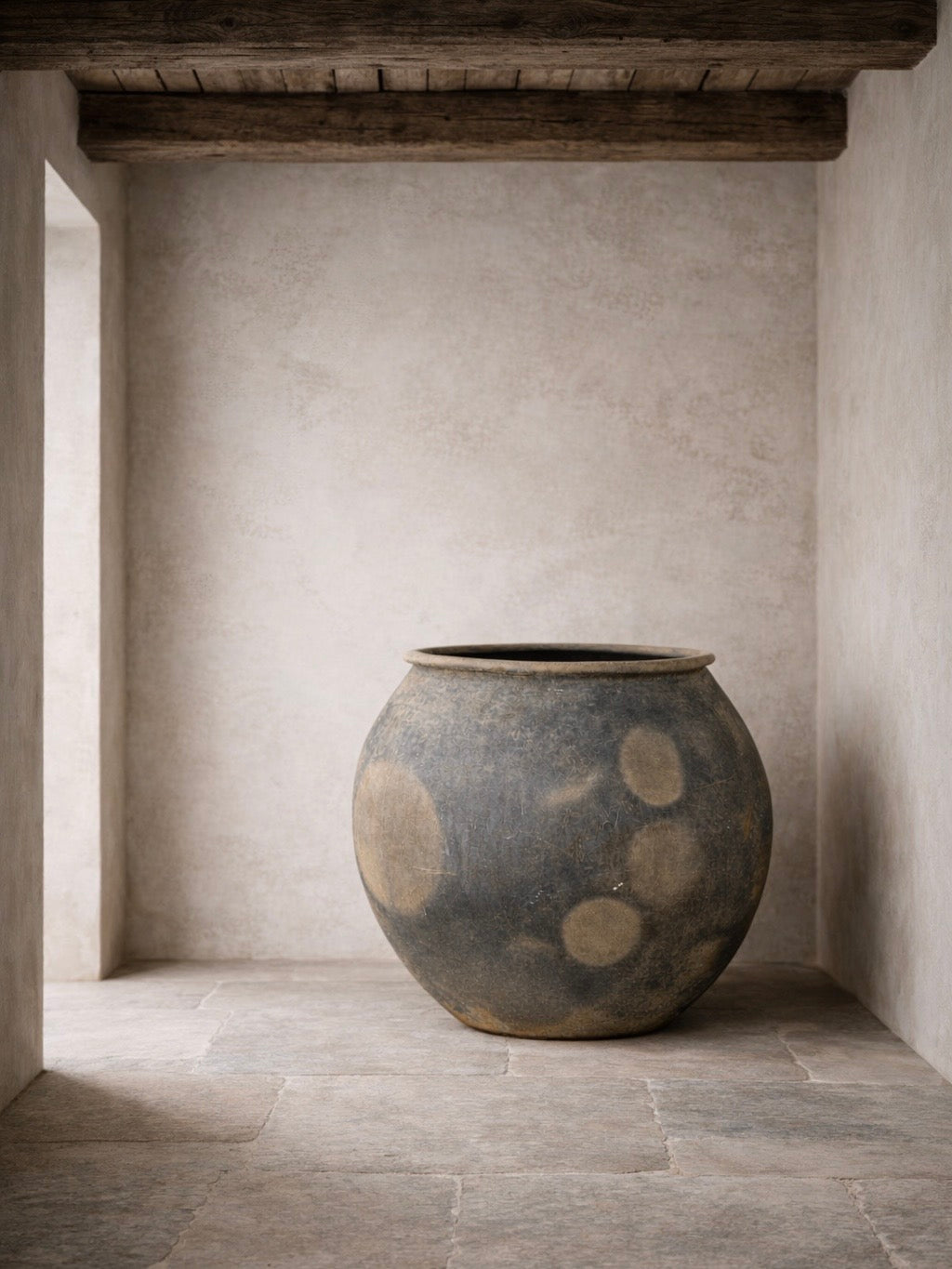 large antique Chinese patinated vessel 19 century