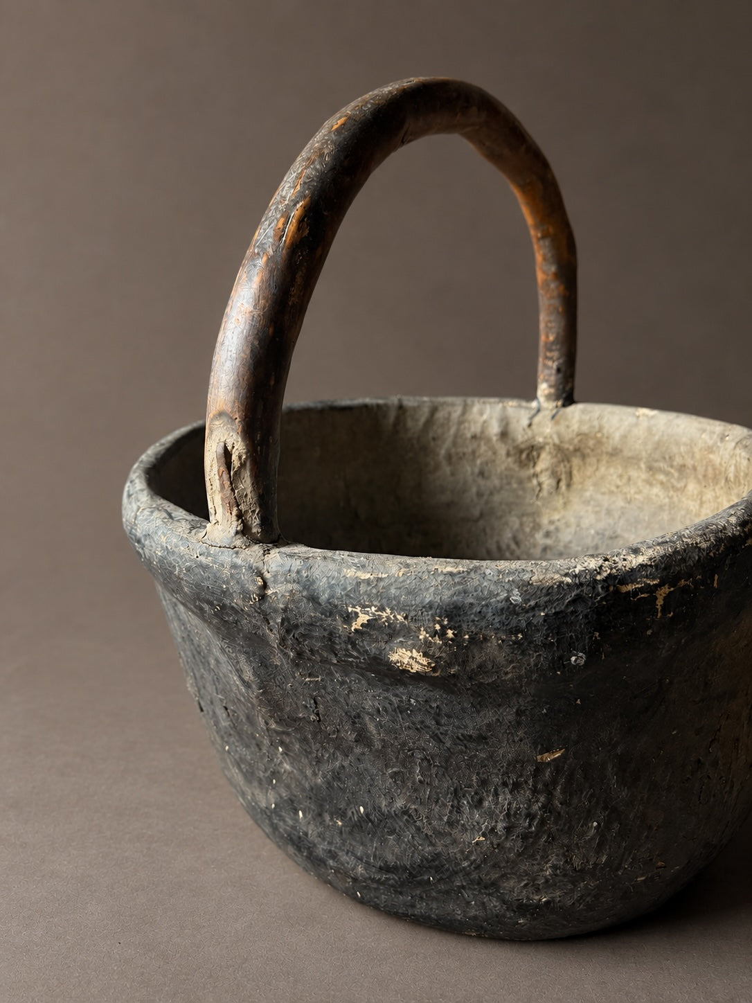 antique basket w/ handle No. 1