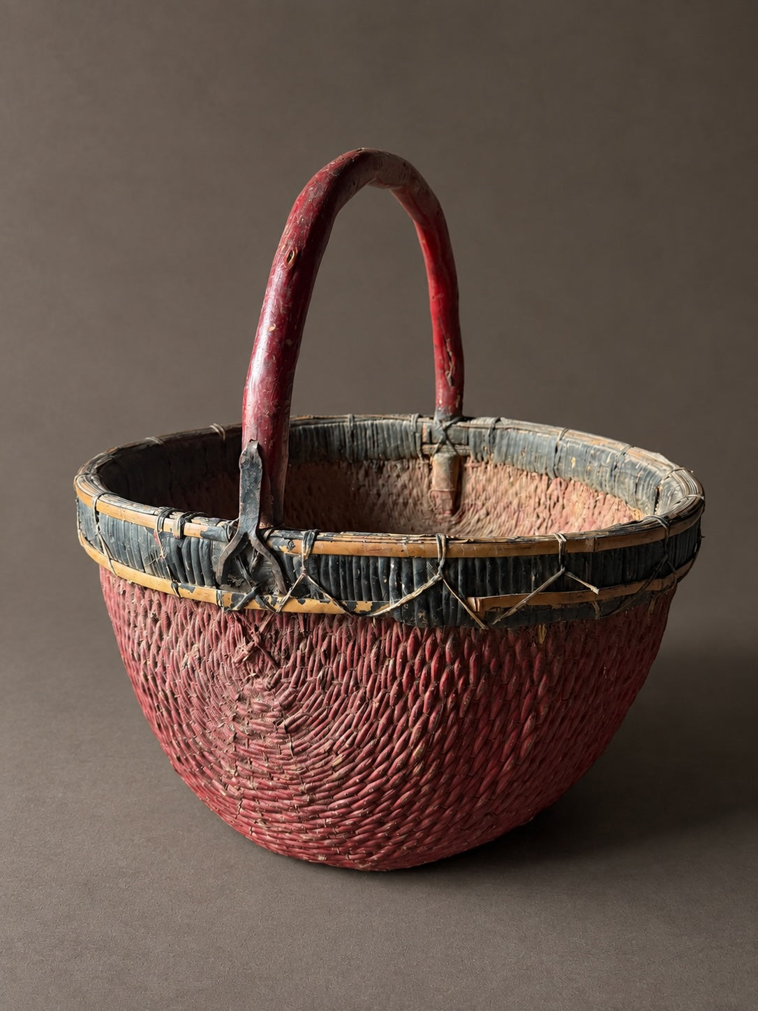 antique basket w/ handle No. 5