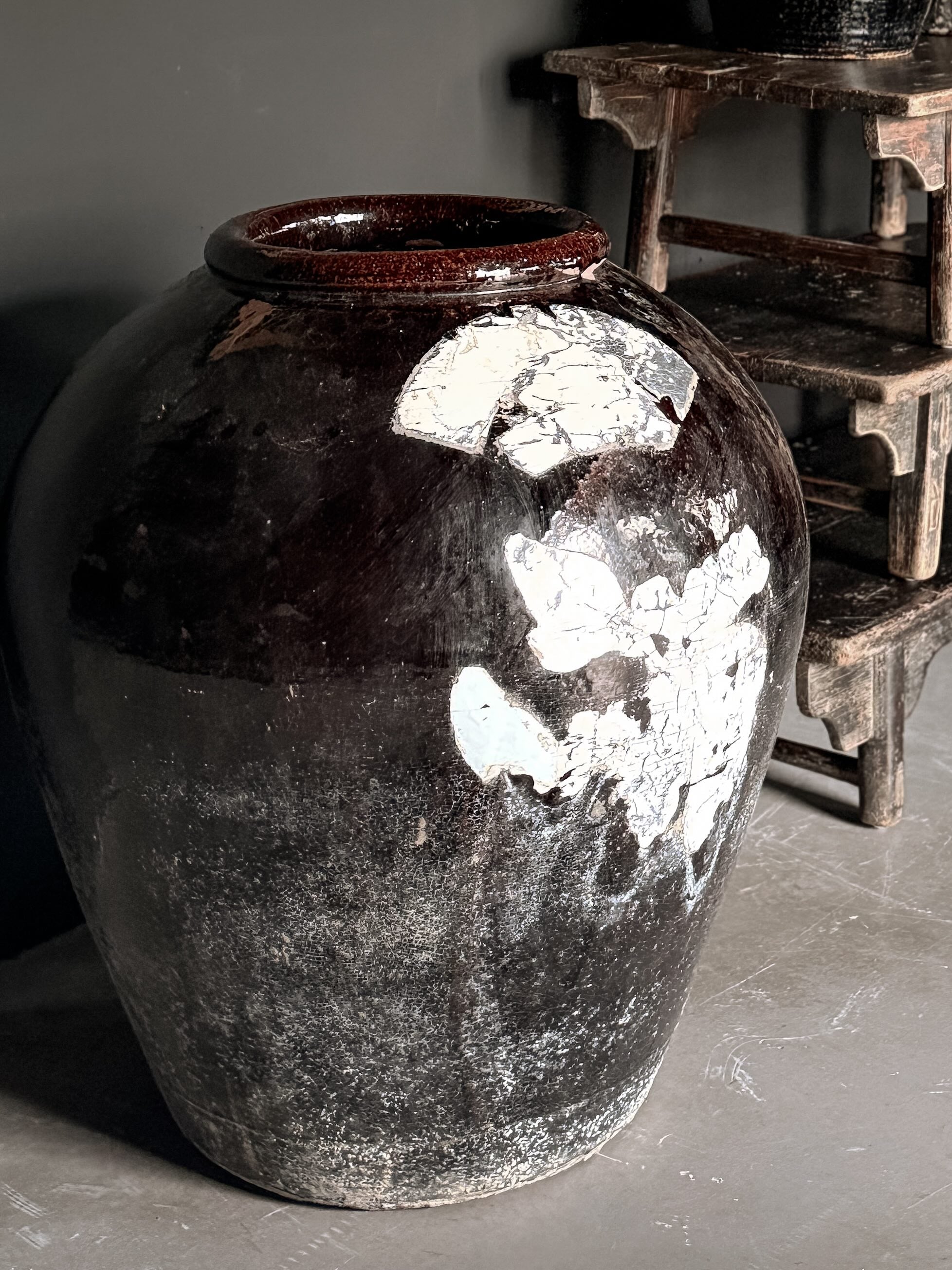Shanxi black – patina vessel