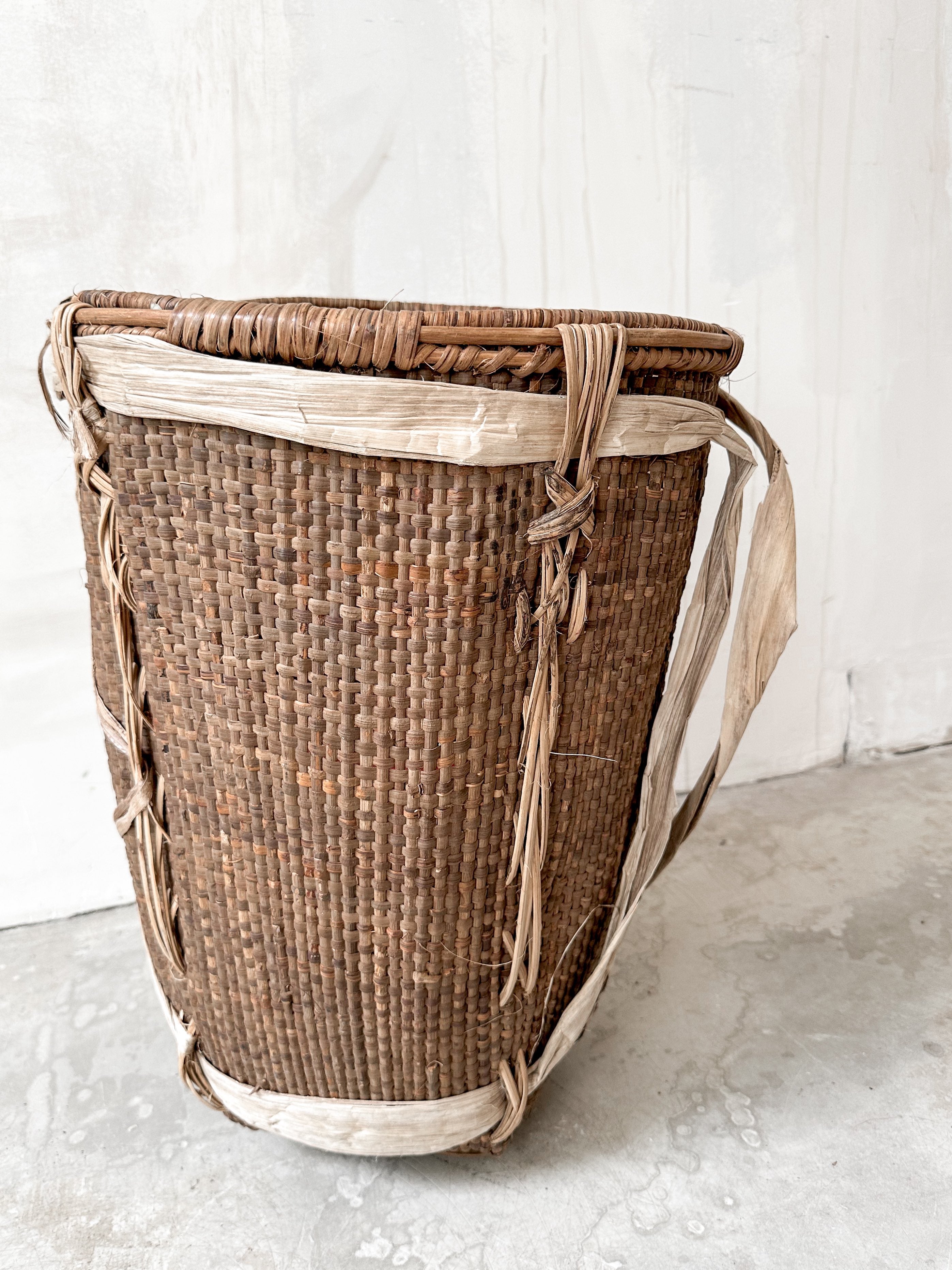 old harvesting basket Congo