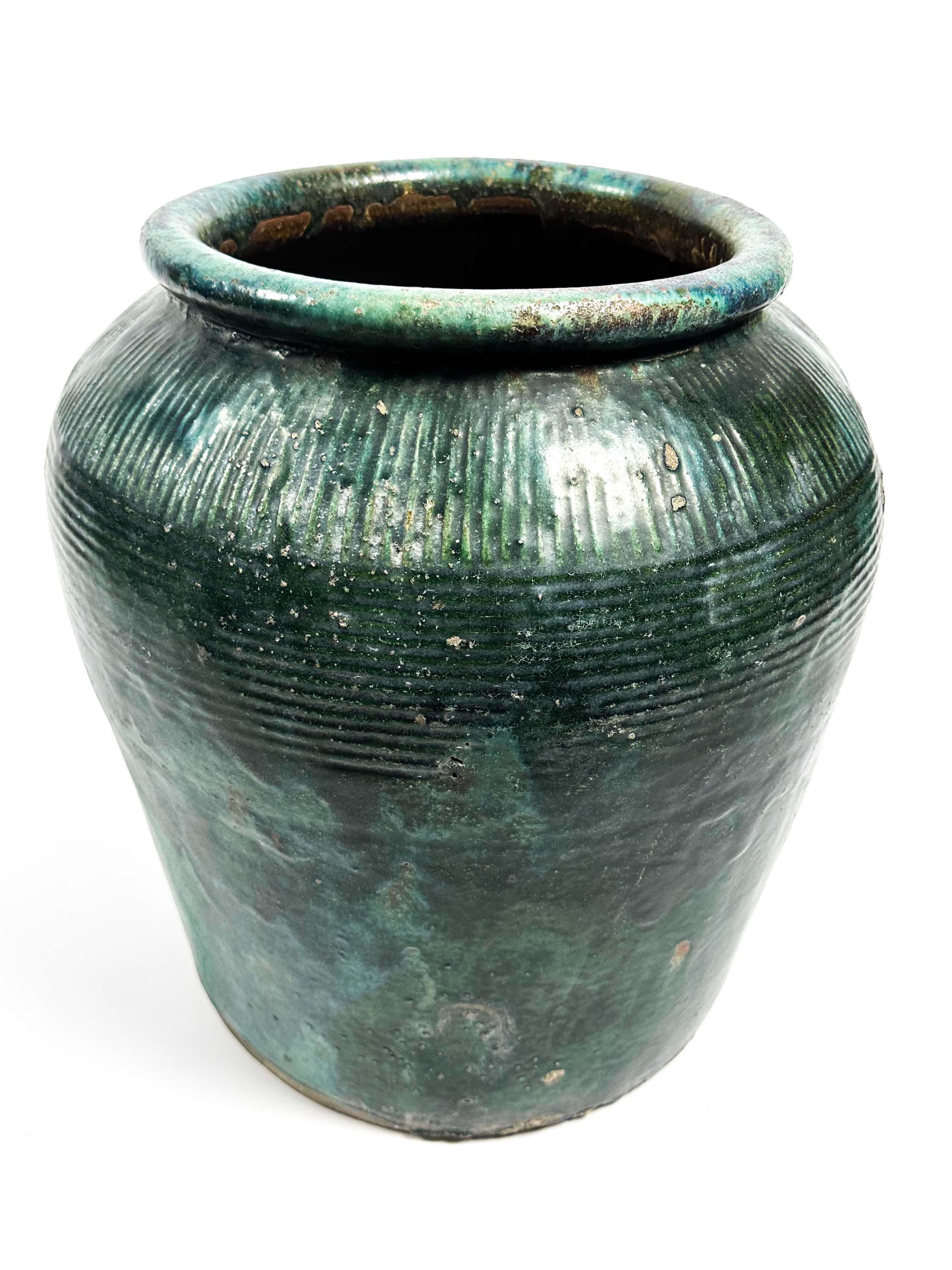The antique Borneo water jar green #1