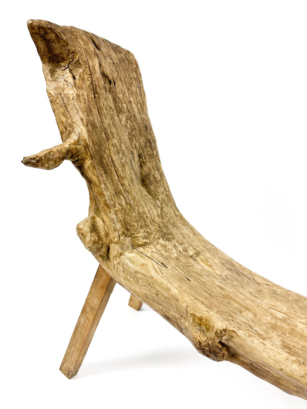 The sculptural primitive bench