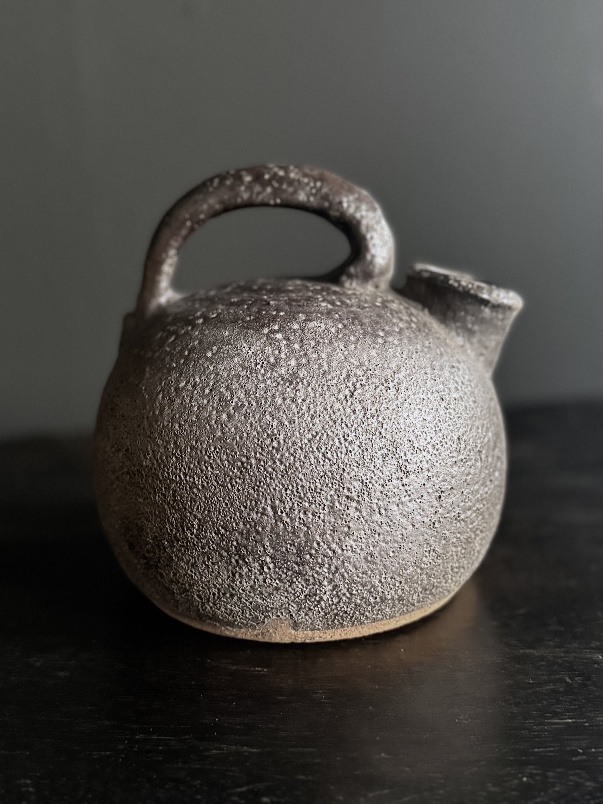 antique lava vessel – No. 2