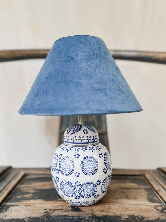 porcelain table lamp duo