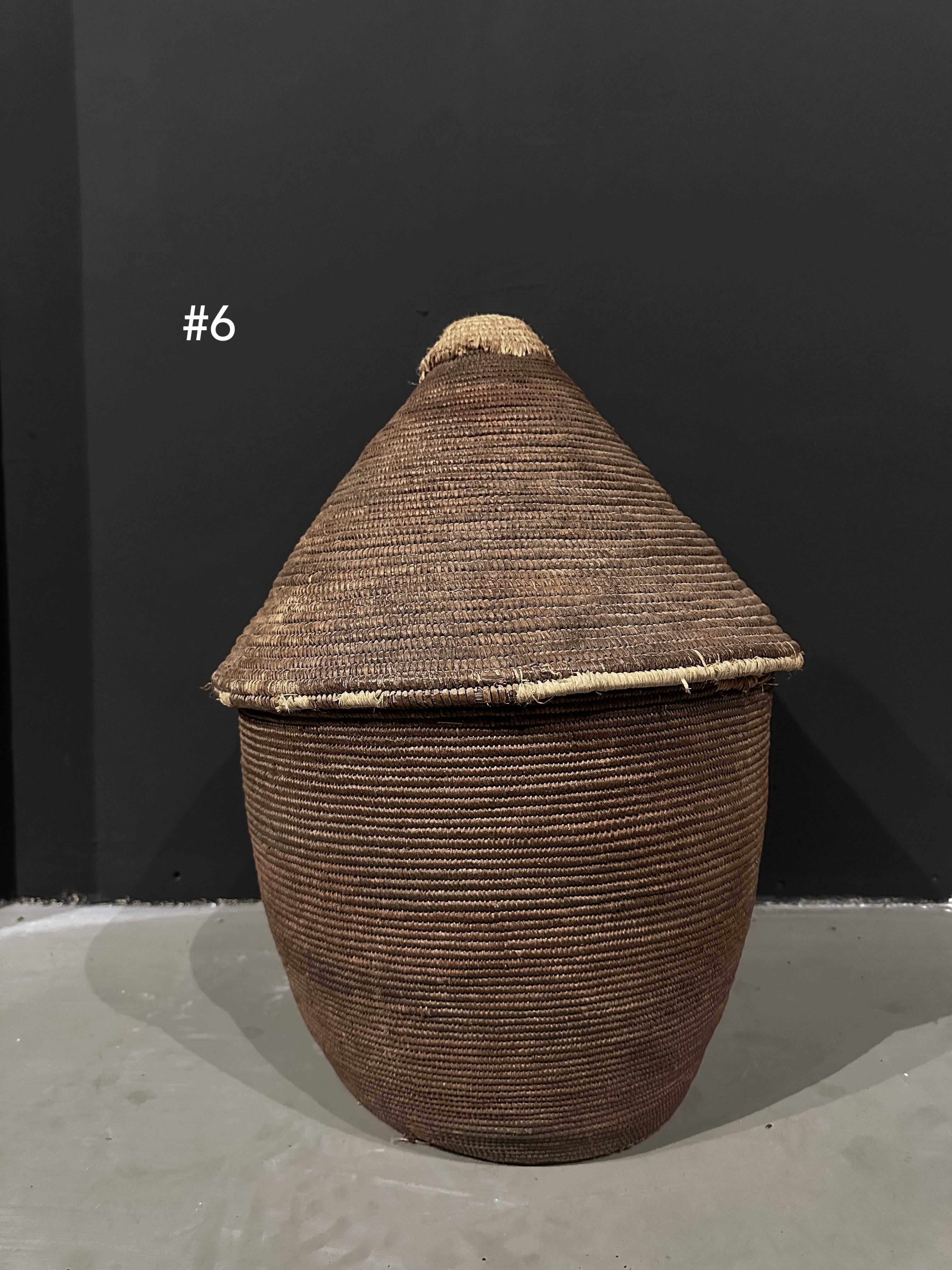 Vintage Rwanda basket size M