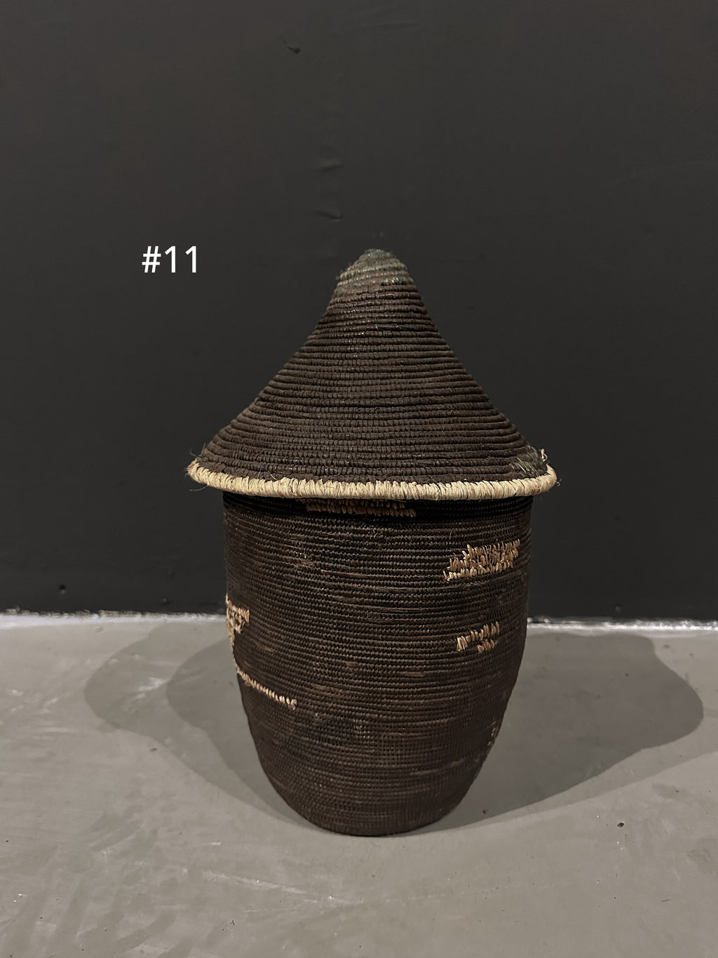 Vintage Rwanda basket size M
