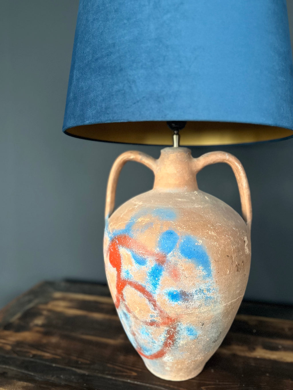 graffiti lamp antique amphora & velvet