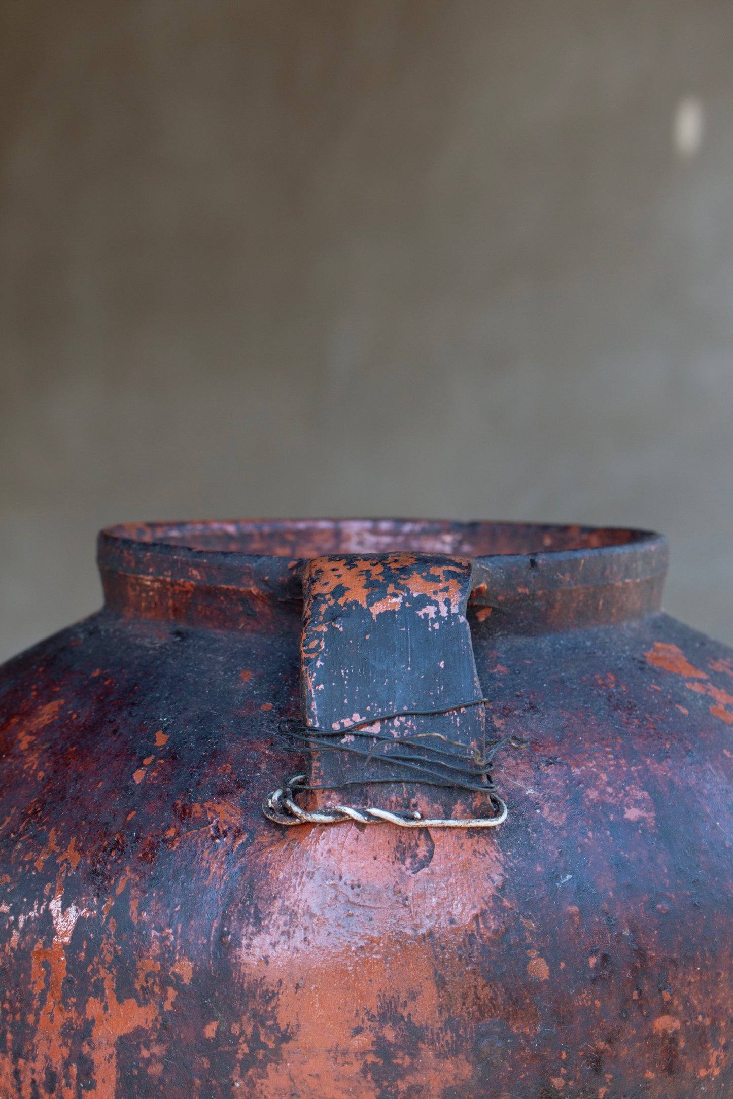 antique signature pot #10